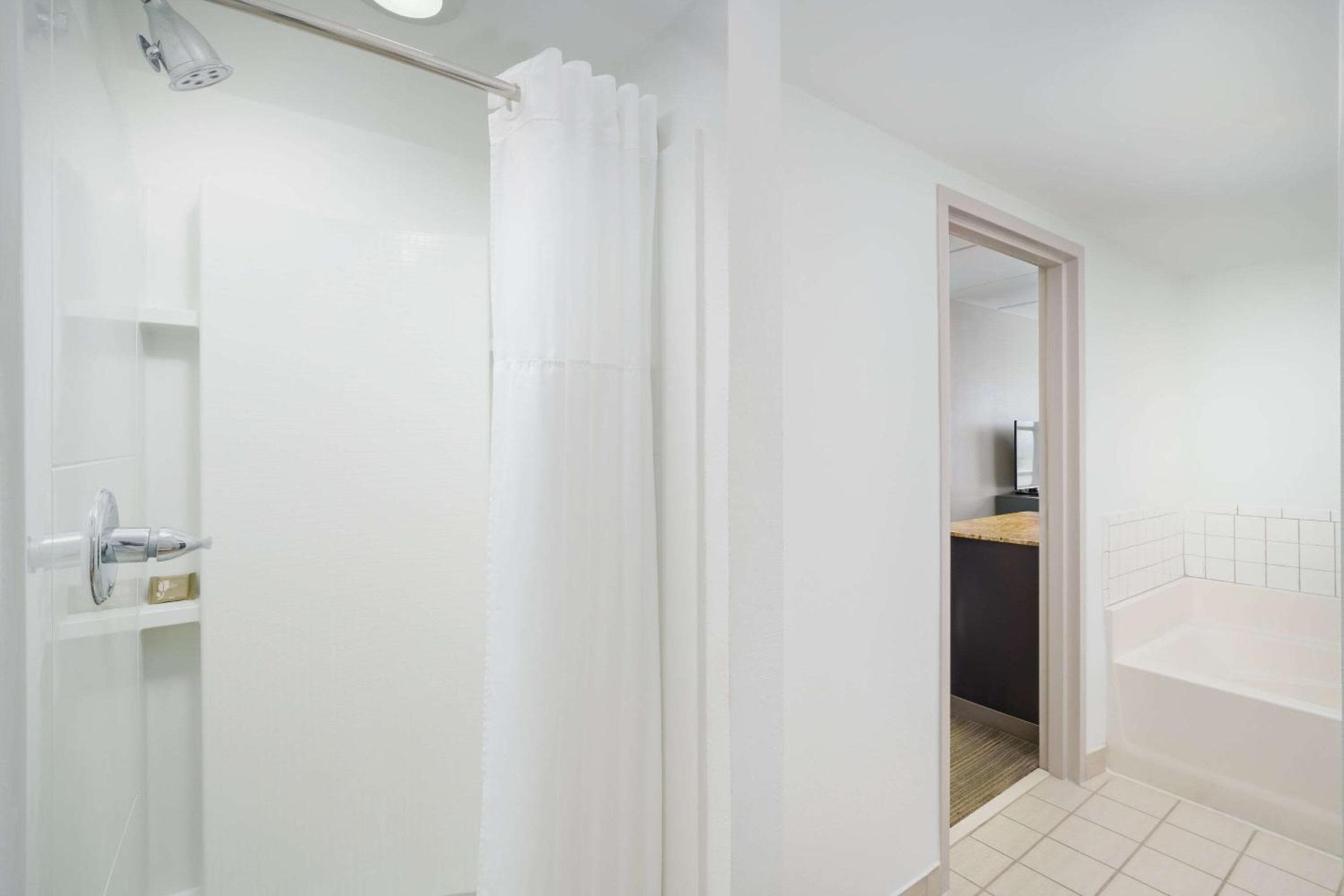 Country Inn & Suites by Radisson, Orlando Airport, FL — 14