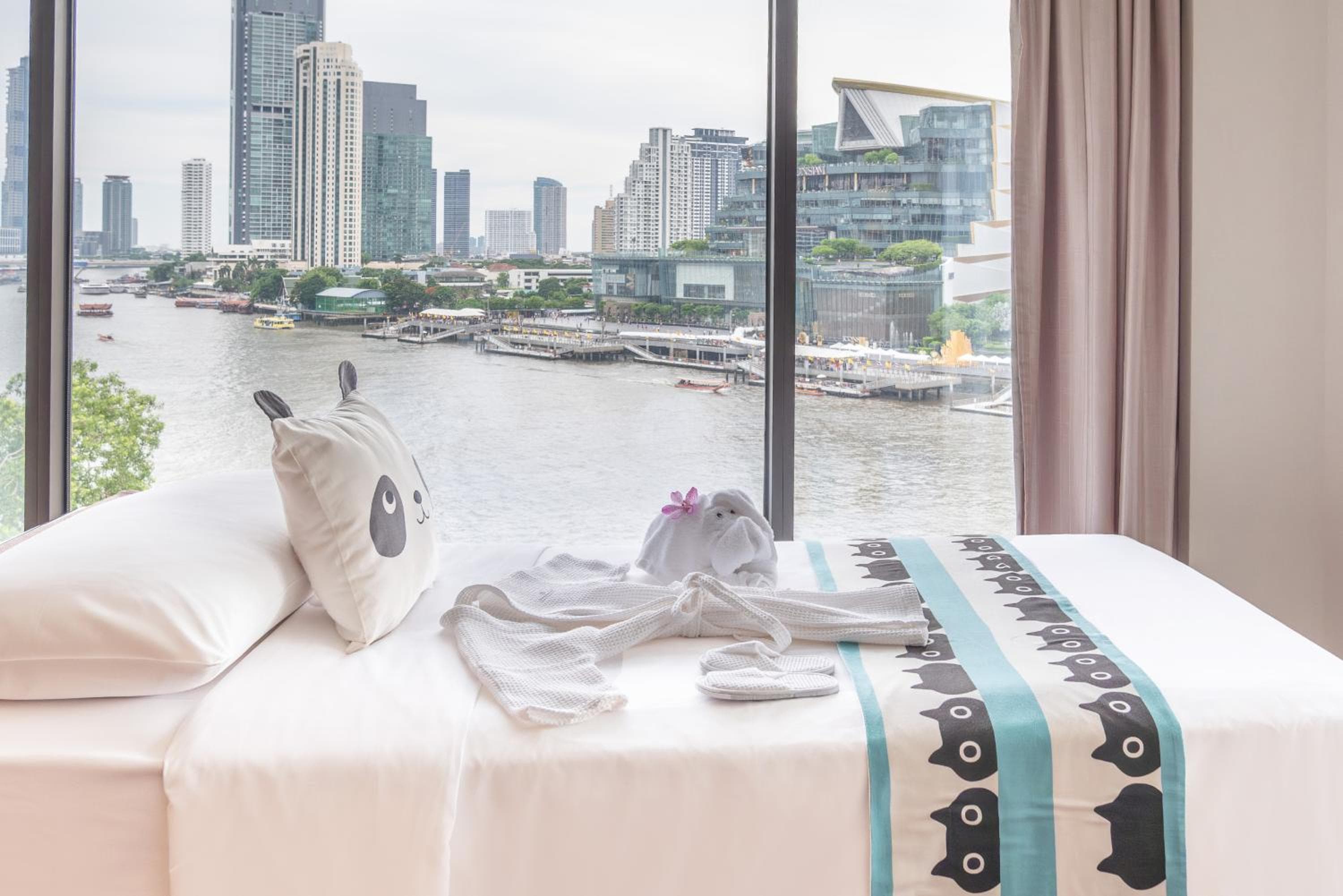 Royal Orchid Sheraton Riverside Hotel Bangkok — 7