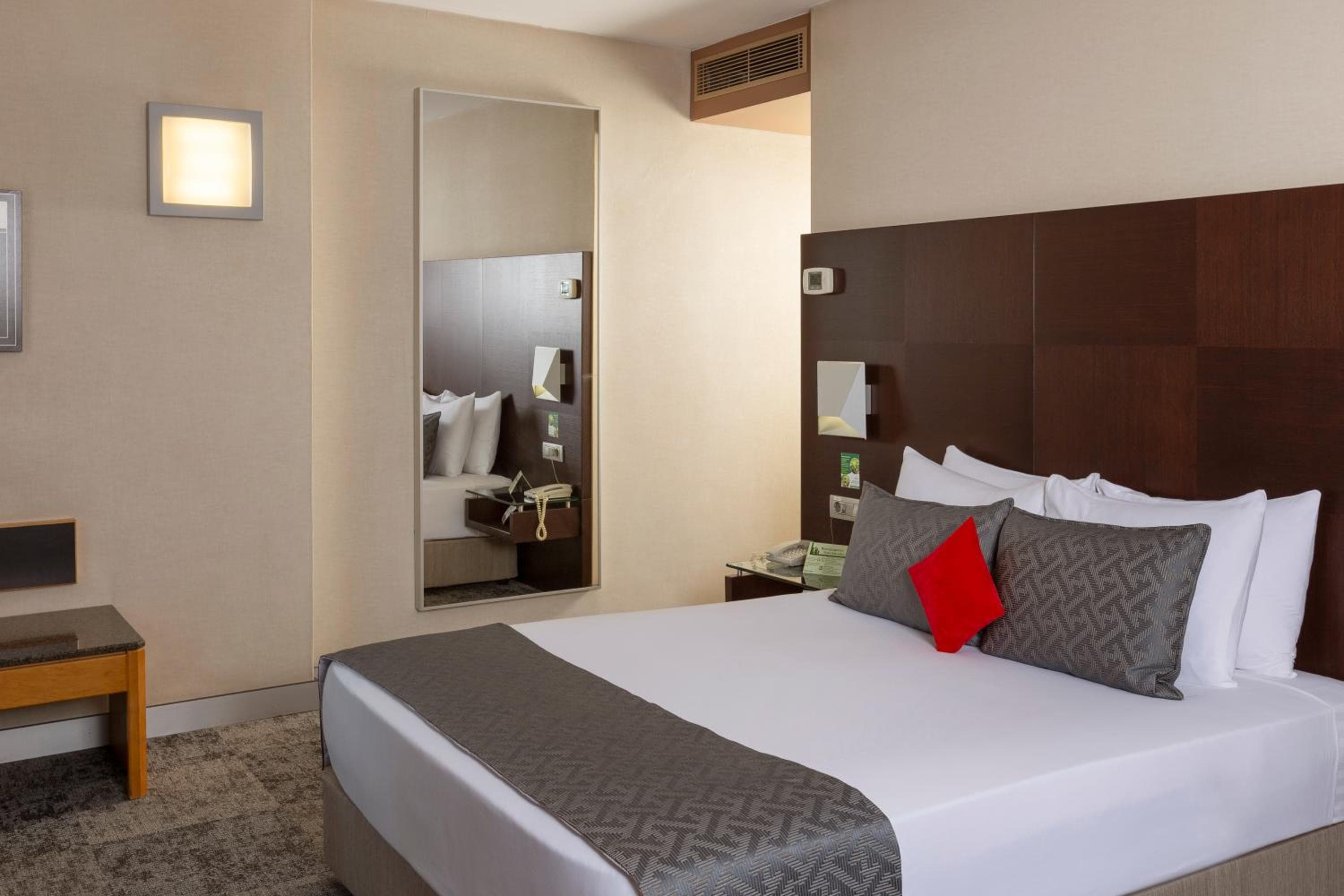 Nippon Hotel — 4