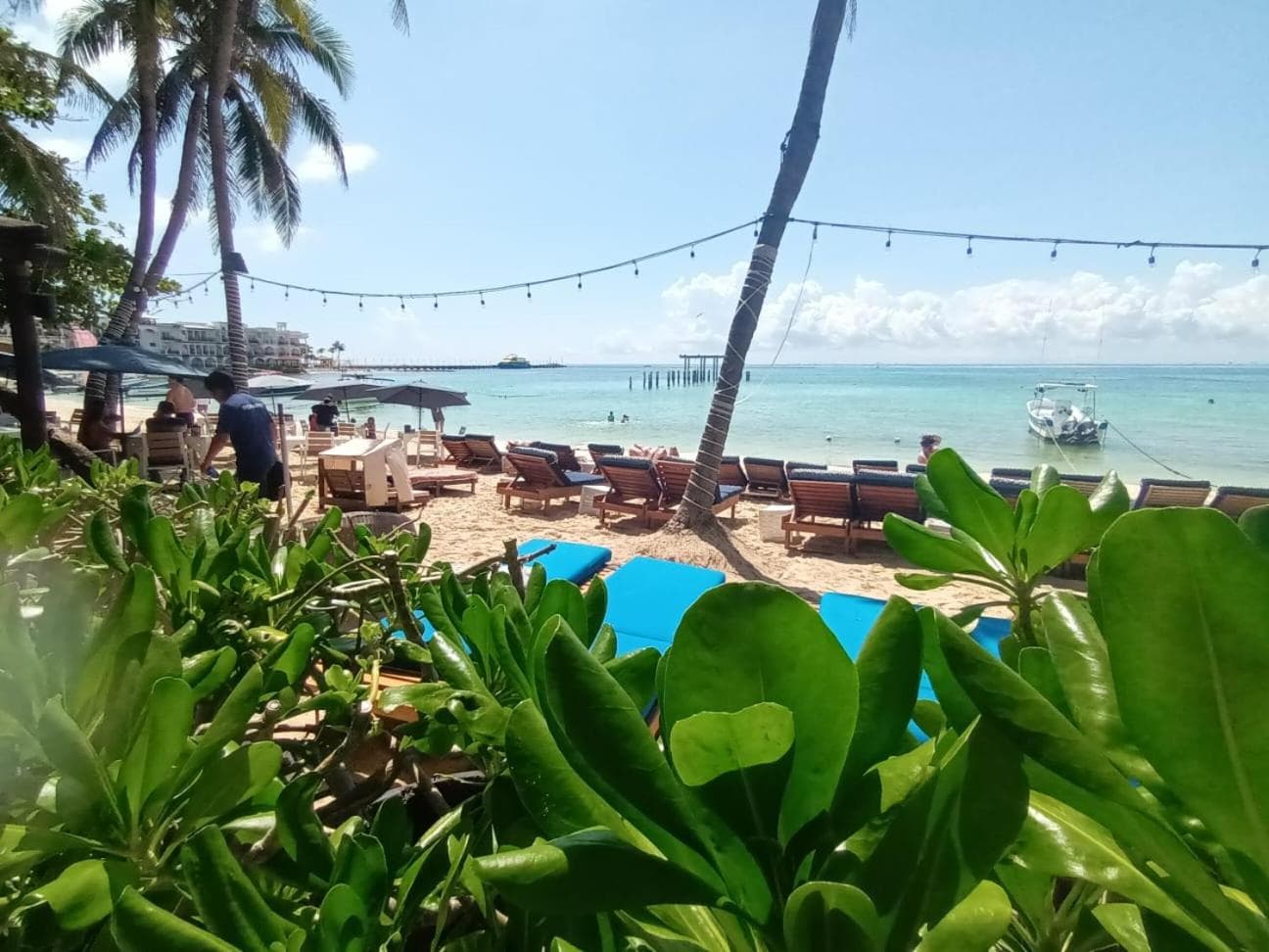 El Taj Oceanfront and Beachside Condo Hotel — 27
