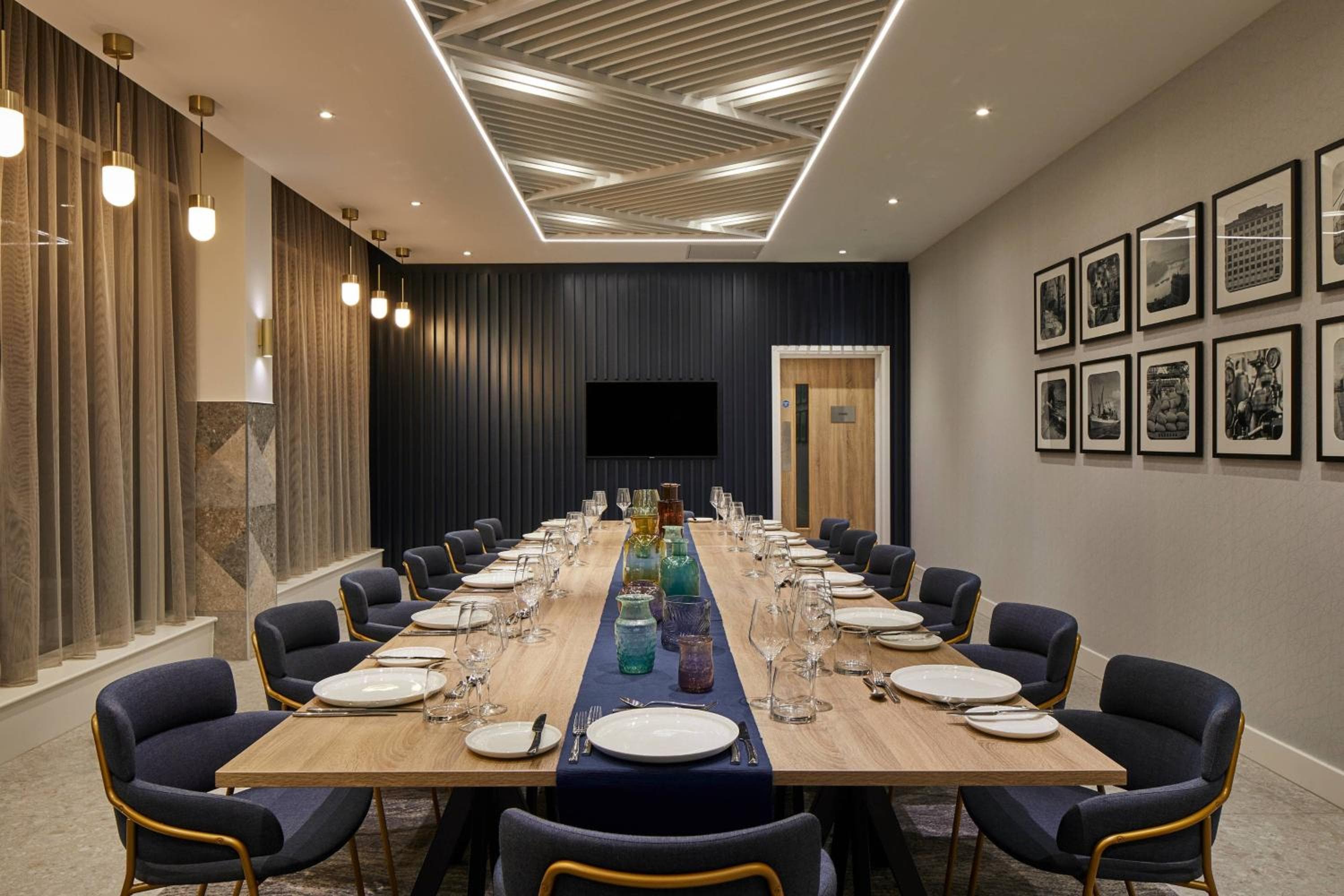 Courtyard by Marriott London City Airport — 6