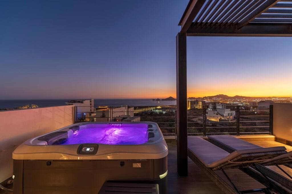 Bester Blick von der Dachterrasse mit beheiztem Whirlpool — 1
