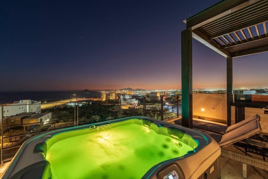 Bester Blick von der Dachterrasse mit beheiztem Whirlpool — 13