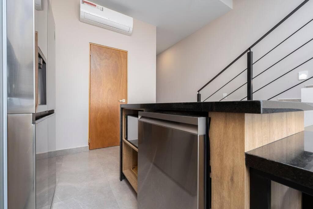 Best view rooftop with heated jacuzzi — 16