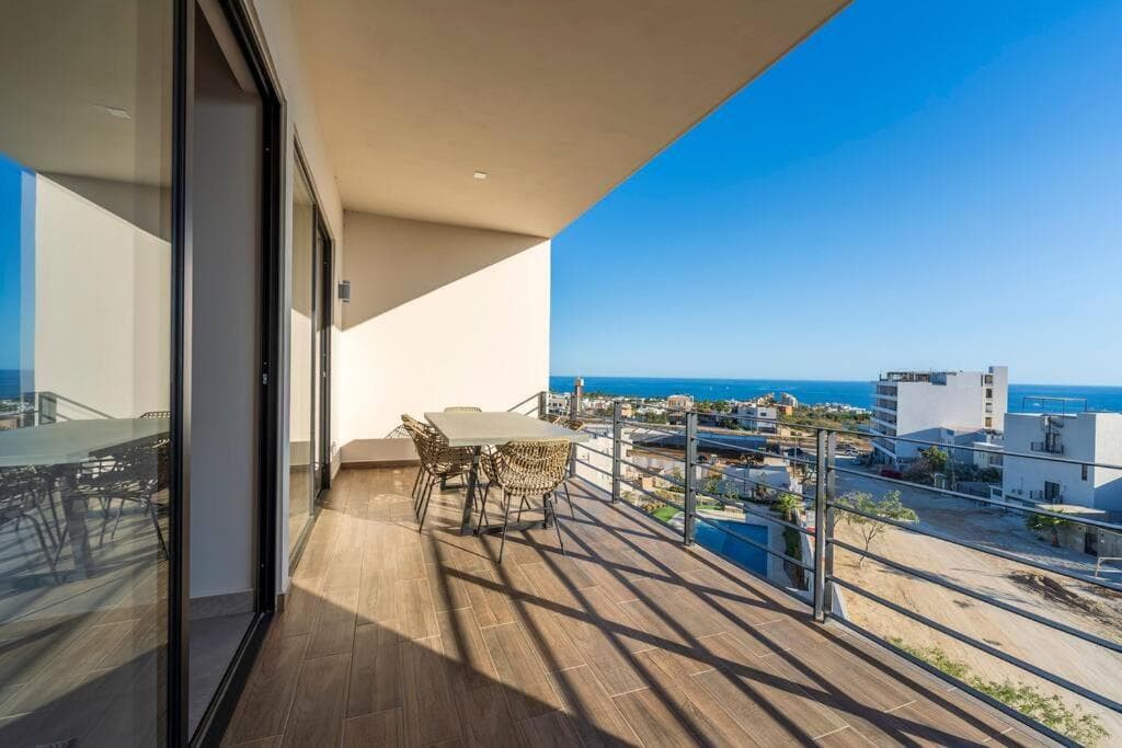 Best view rooftop with heated jacuzzi — 8