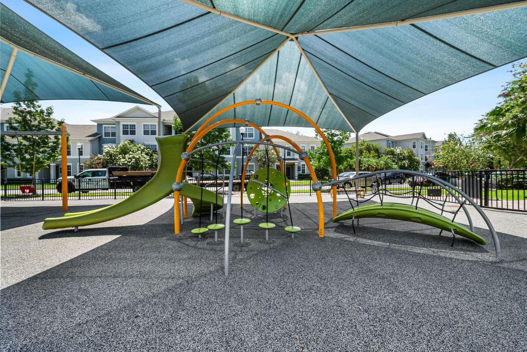 Chic 3br2ba- Minutes To Airport & Westchase #4 — 17