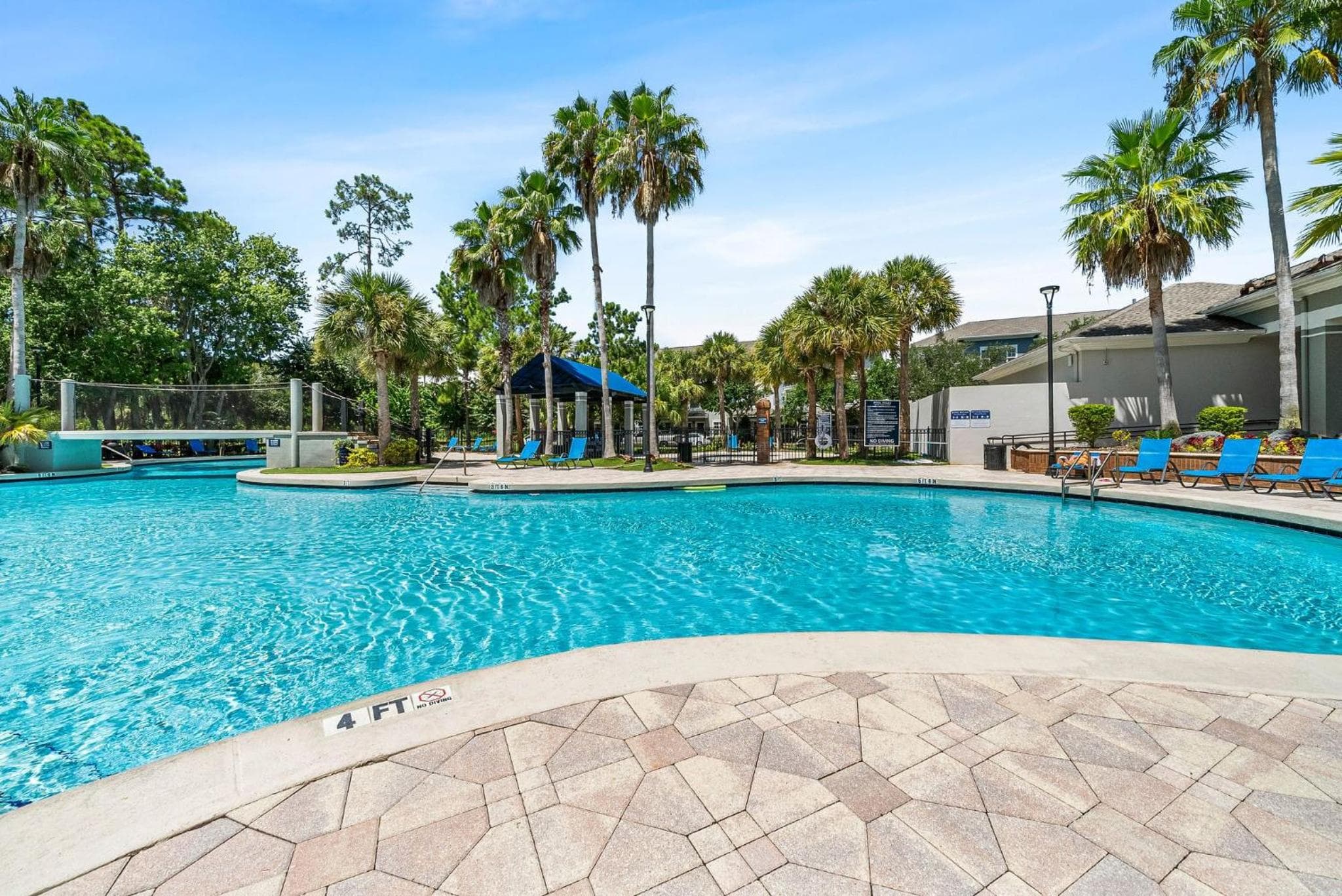 Spacious 3BR2BA w Pool Gym Near Airport #4 — 4