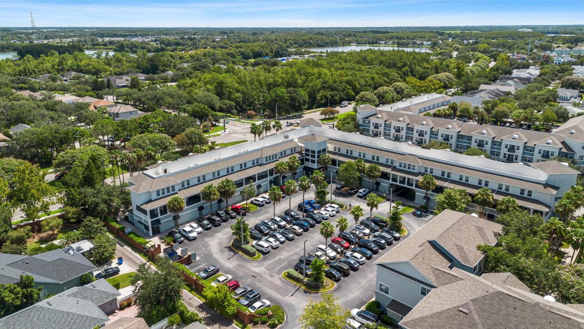 Chic 3br2ba- Minutes To Airport & Westchase #4 — 11