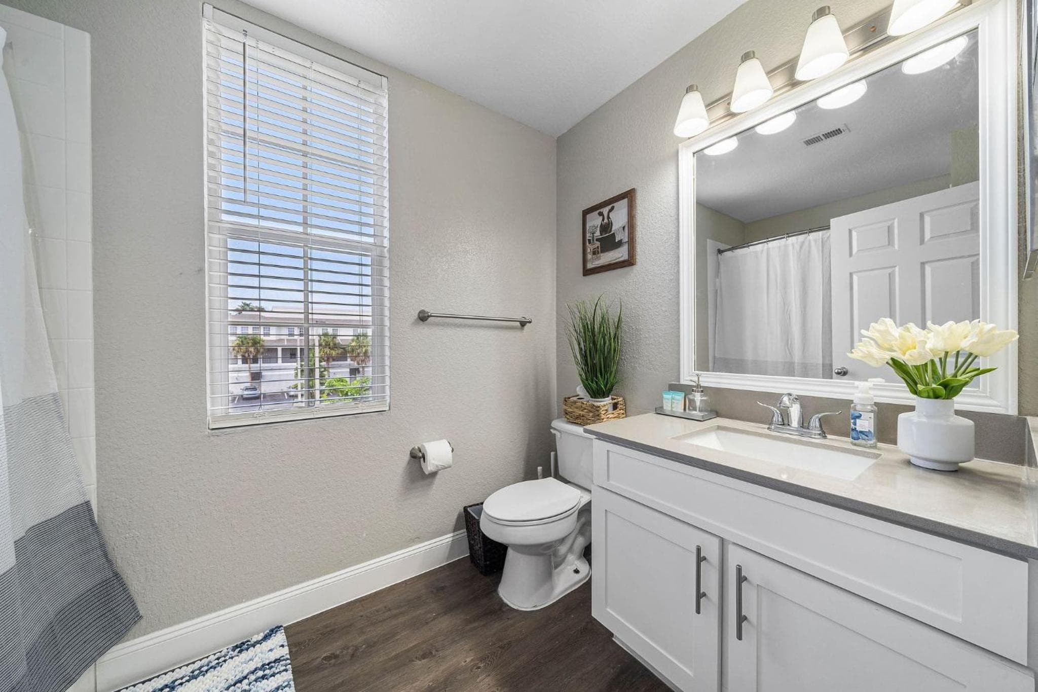 Spacious 3BR2BA w Pool Gym Near Airport #4 — 29