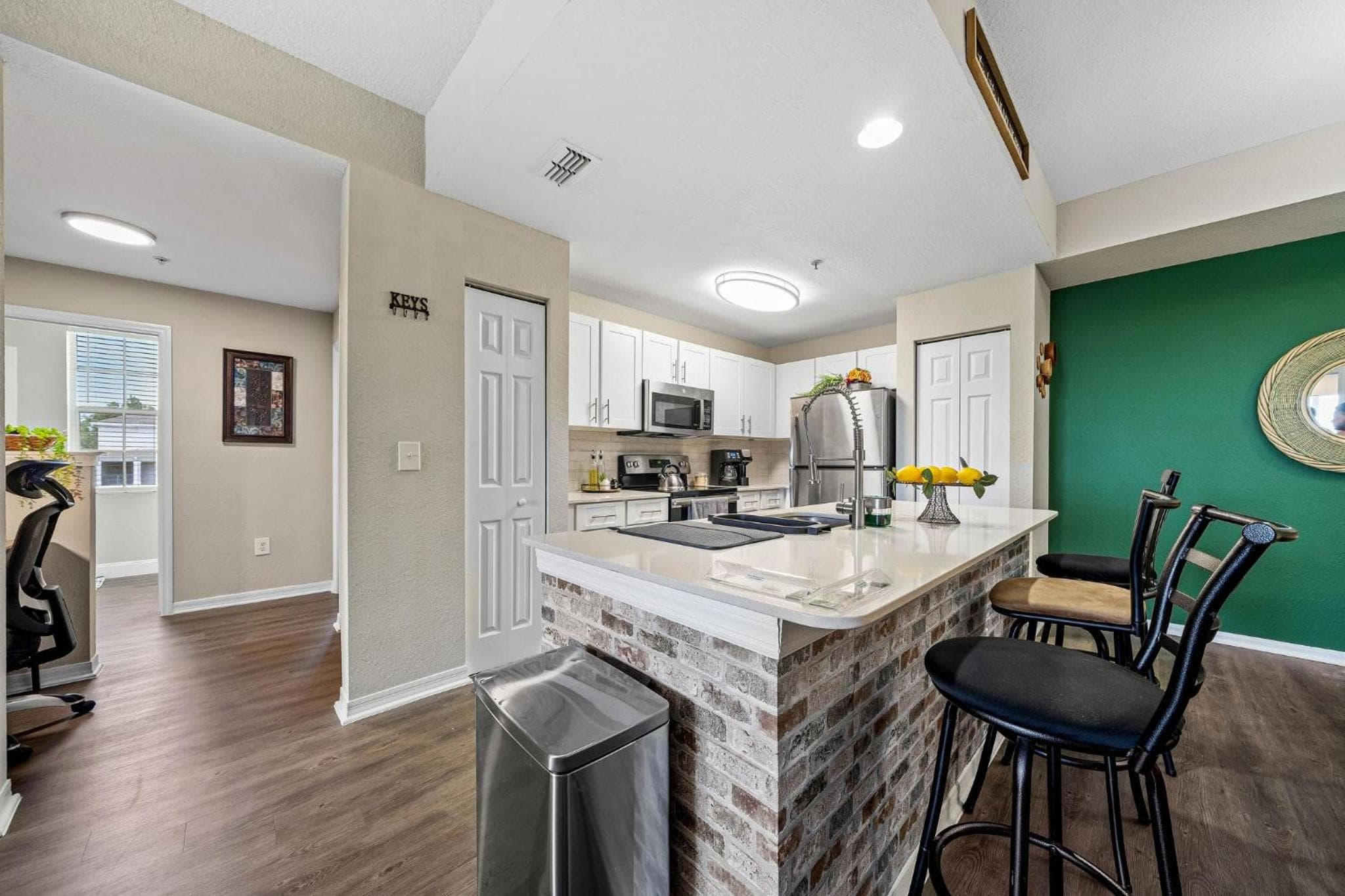 Spacious 3BR2BA w Pool Gym Near Airport #4 — 7