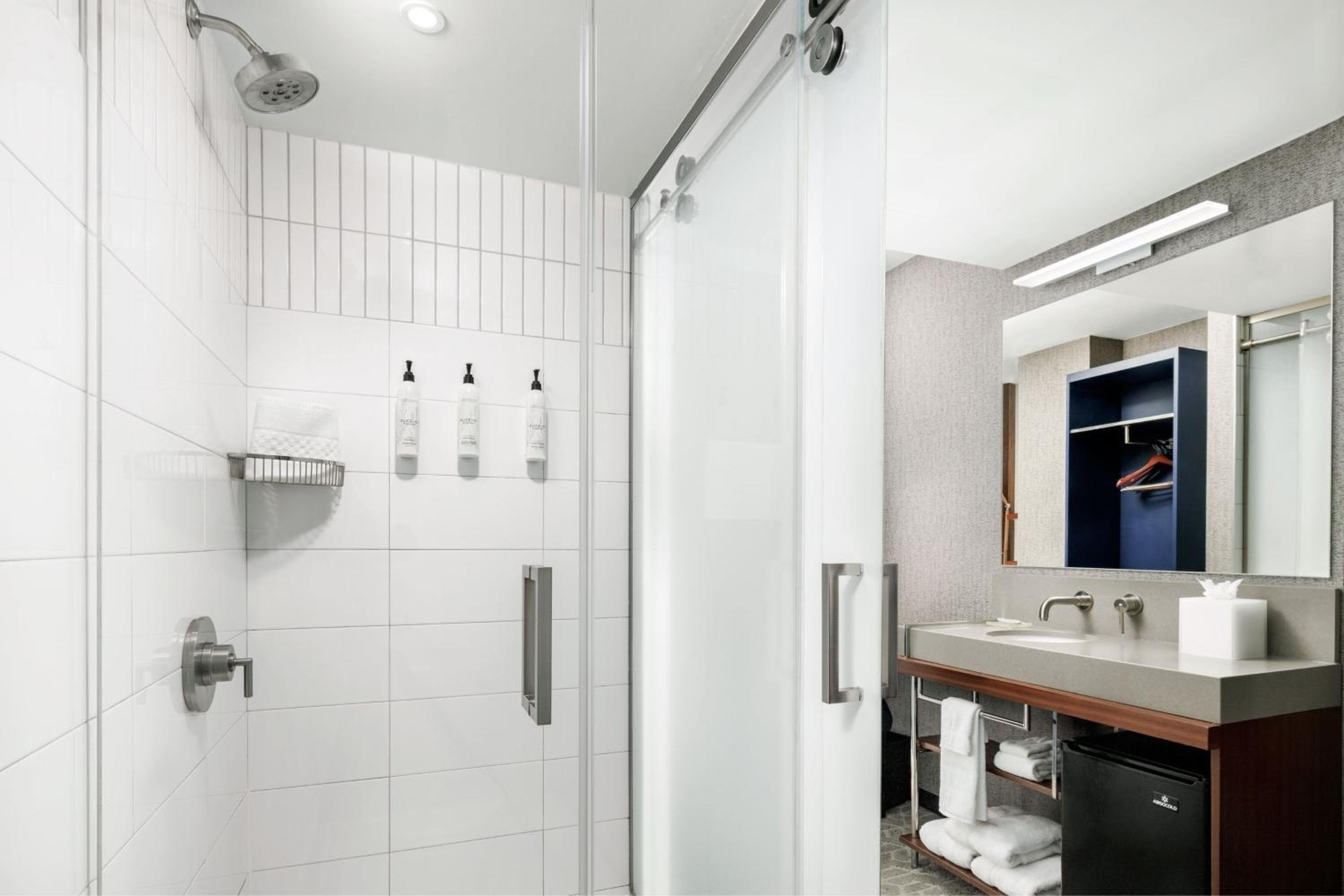 SpringHill Suites by Marriott New York Manhattan/Times Square Sud — 17