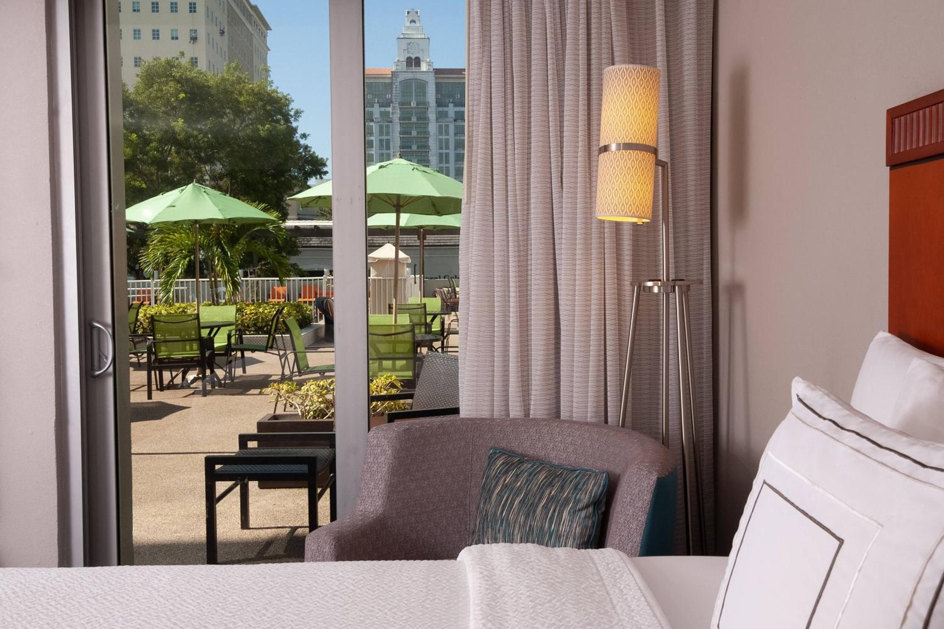Courtyard Miami Coral Gables — 12