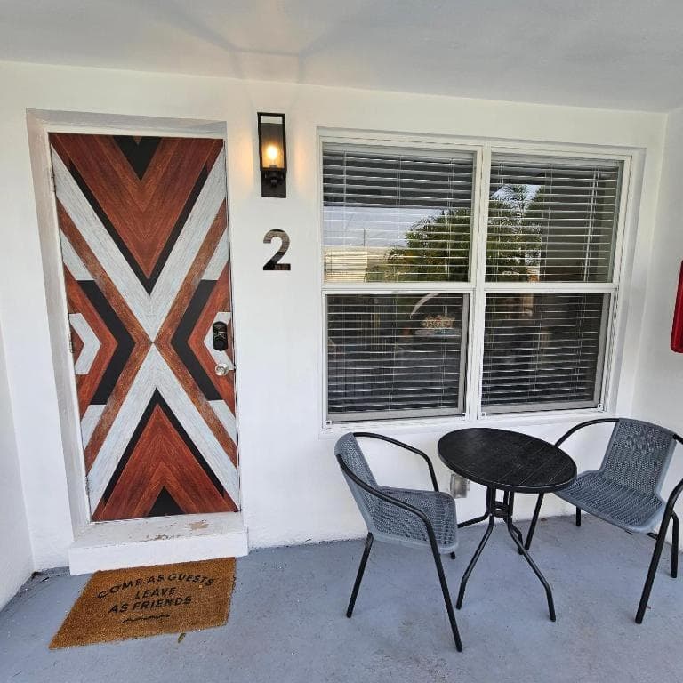 Private Home, KING Room- Pool & Patios - Near Beaches & Dining — 23