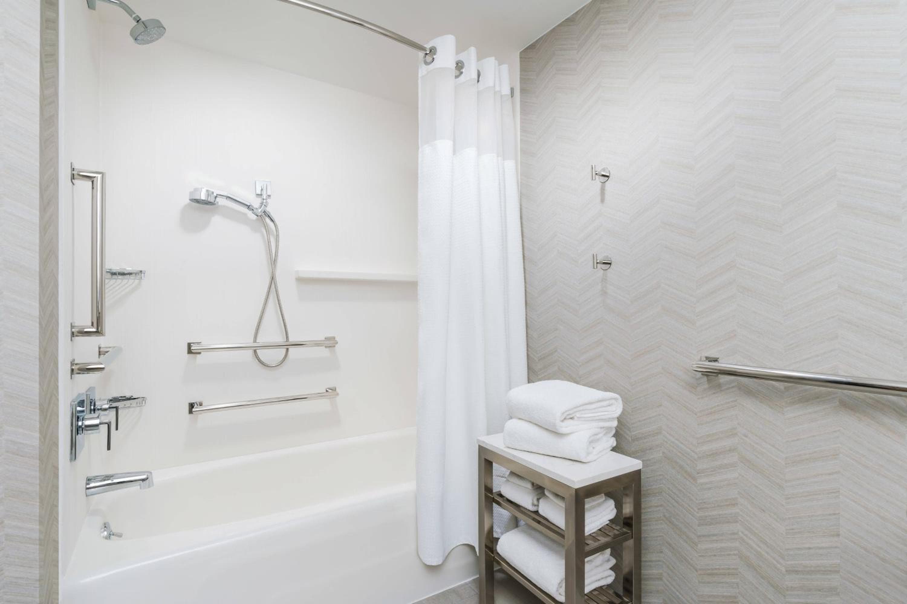 Courtyard by Marriott Orlando Downtown — 15