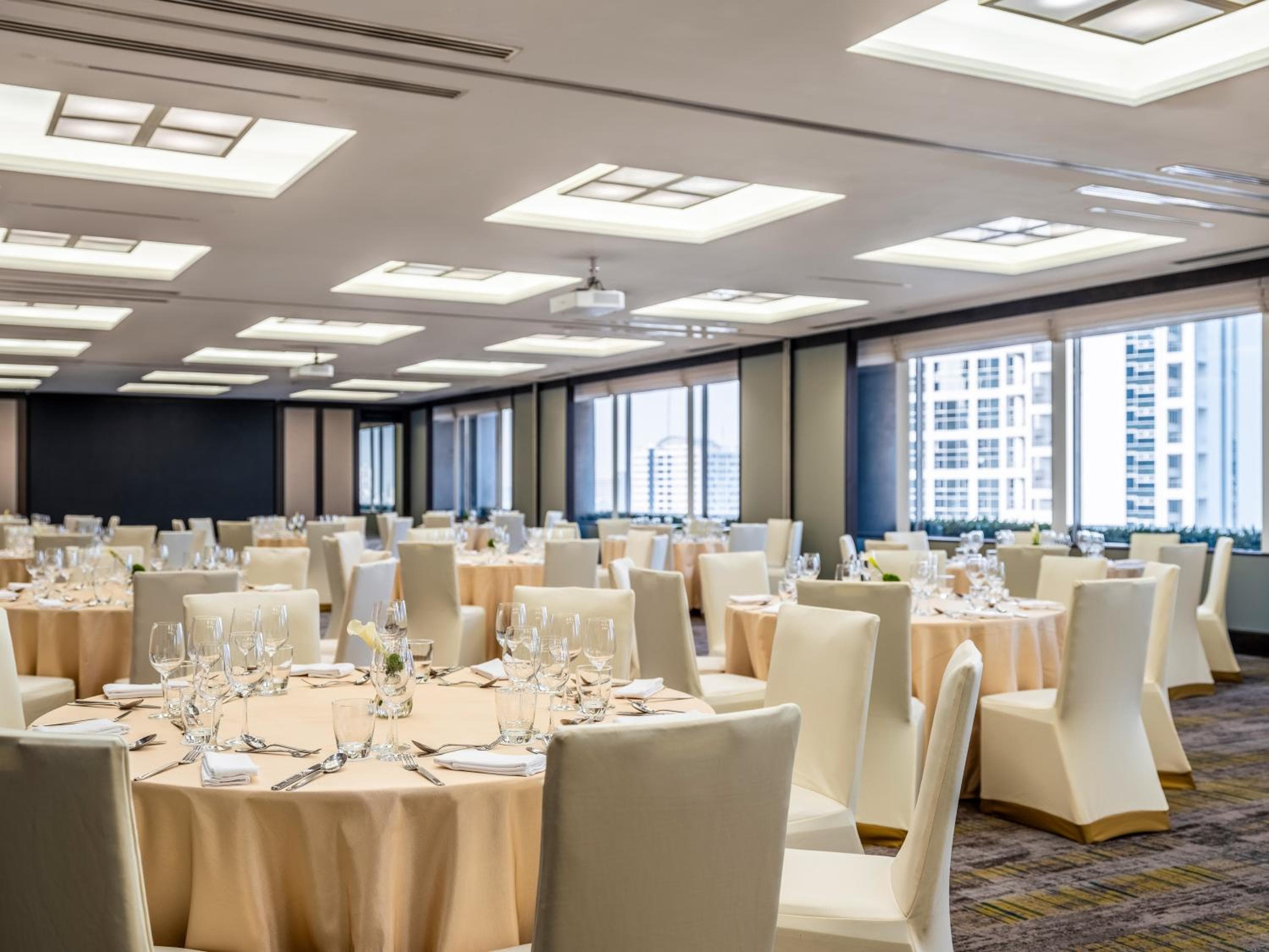 Crowne Plaza Bangkok Lumpini Park by IHG — 15