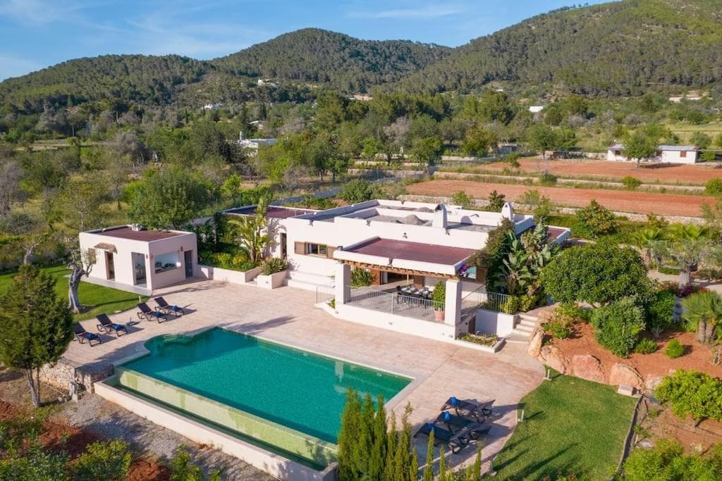 Villa Kety - Haus mit schöner Pool- und Aussichtslage! — 1