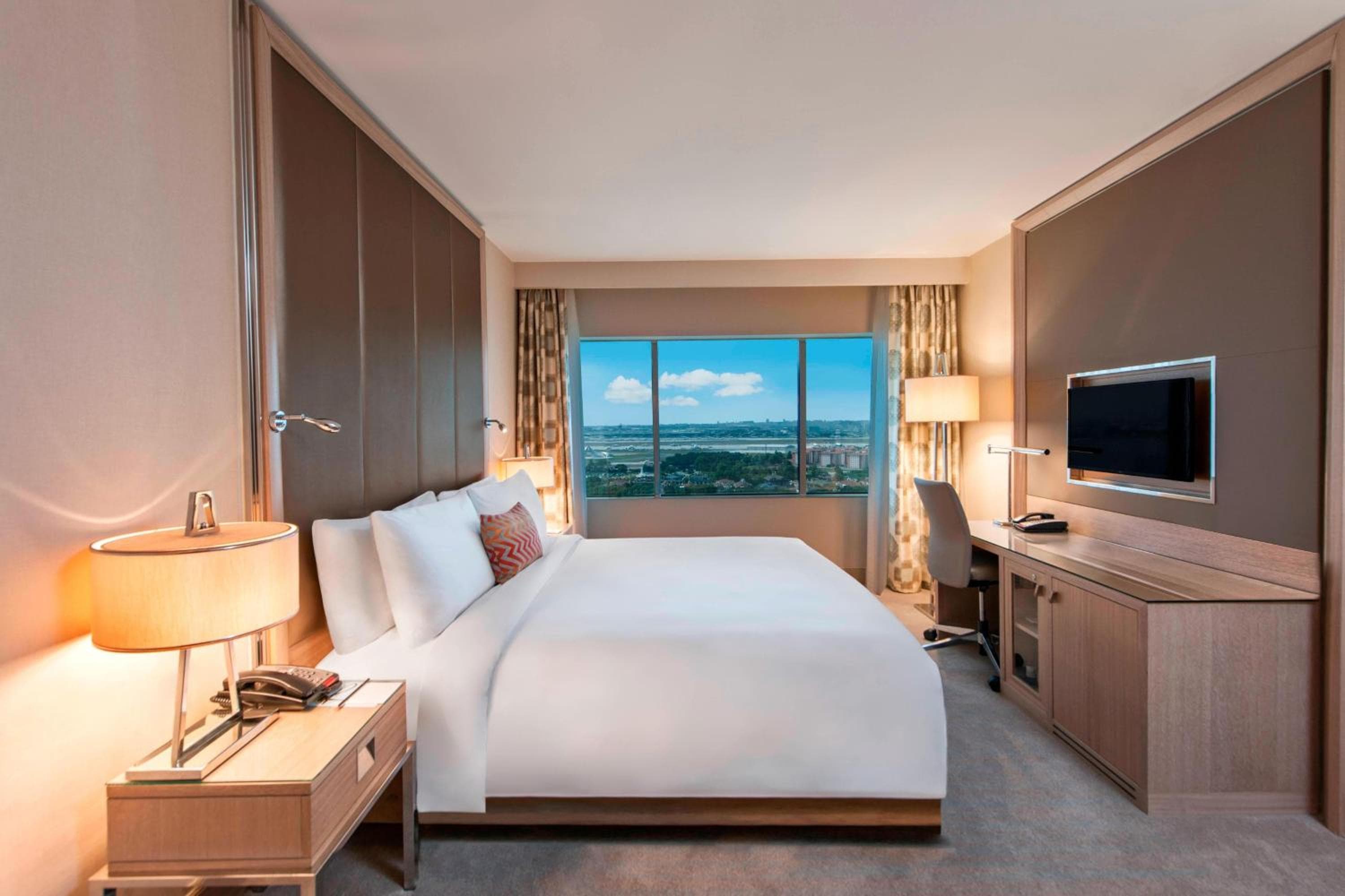 Renaissance Polat Istanbul Hotel — 24