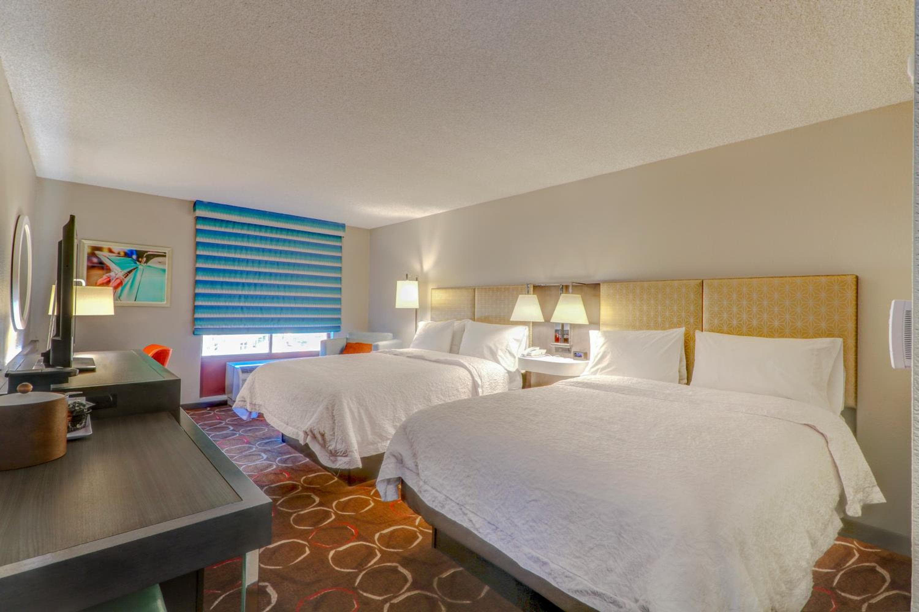 Hampton Inn Tropicana — 4
