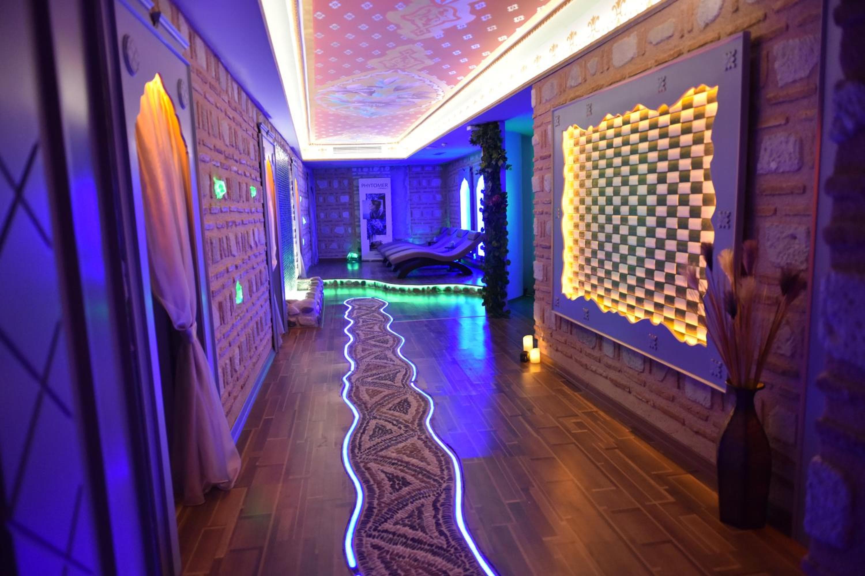 Seven Hills Palace & Spa — 16