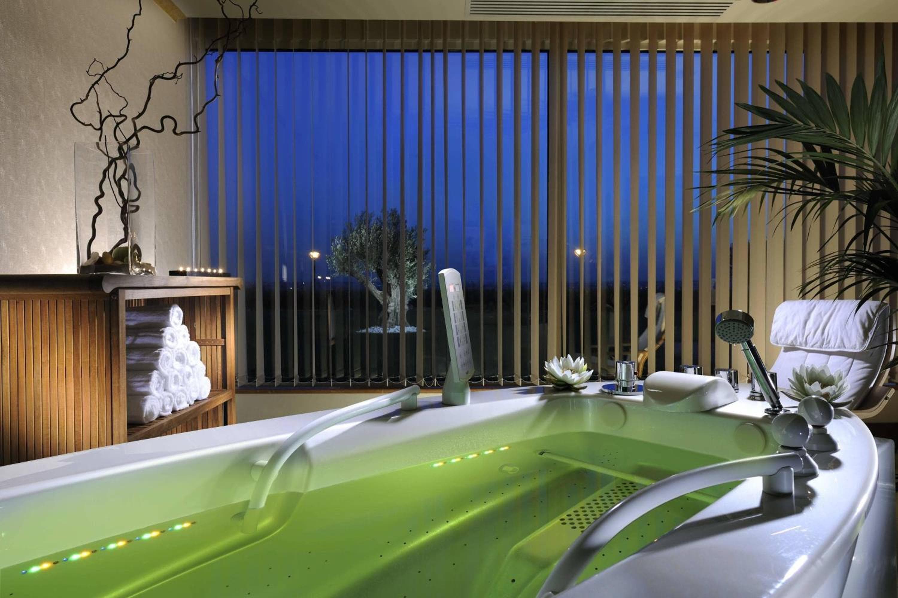 Rome Marriott Park Hotel — 12