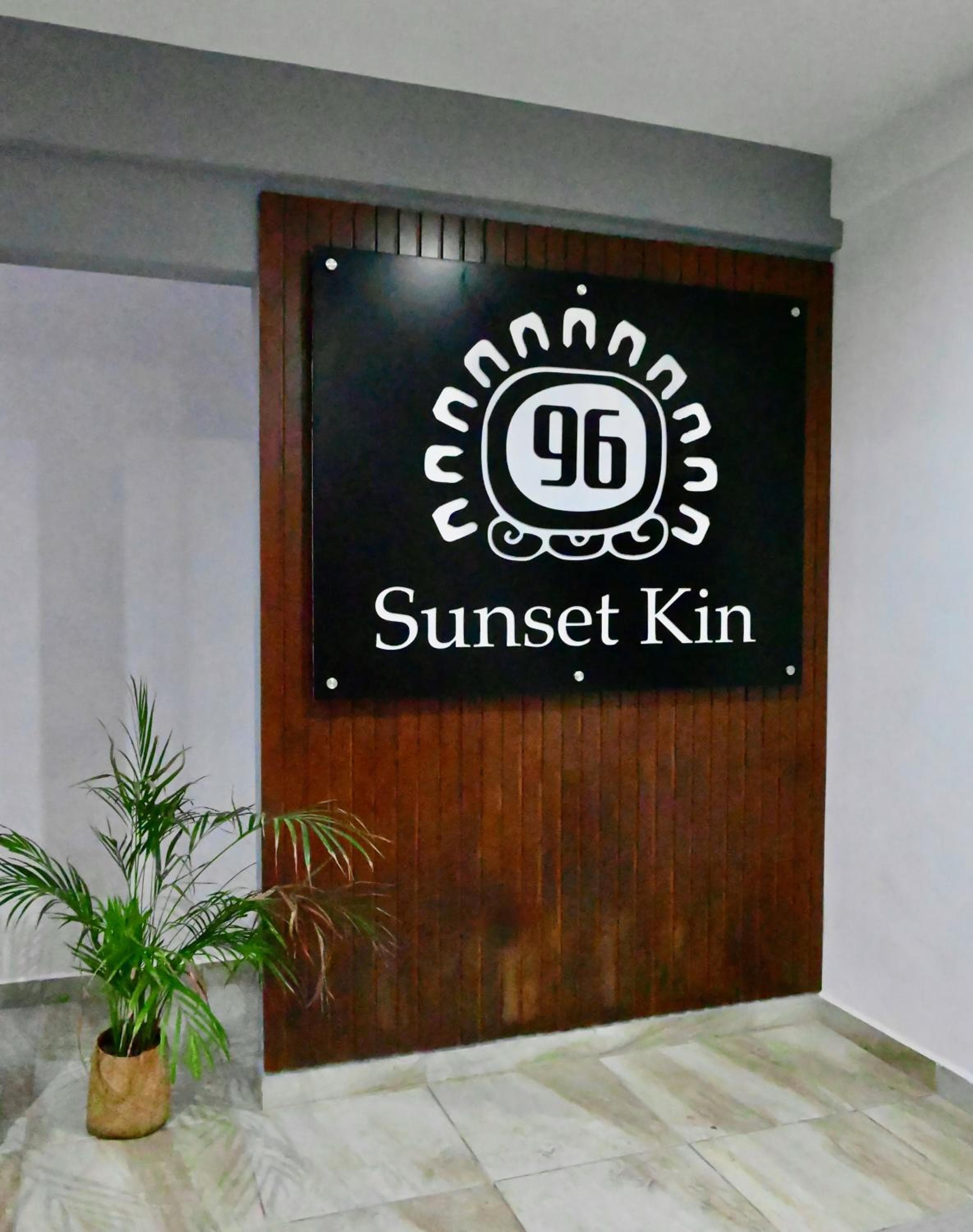 Sunset Kin Beach Apartments — 10