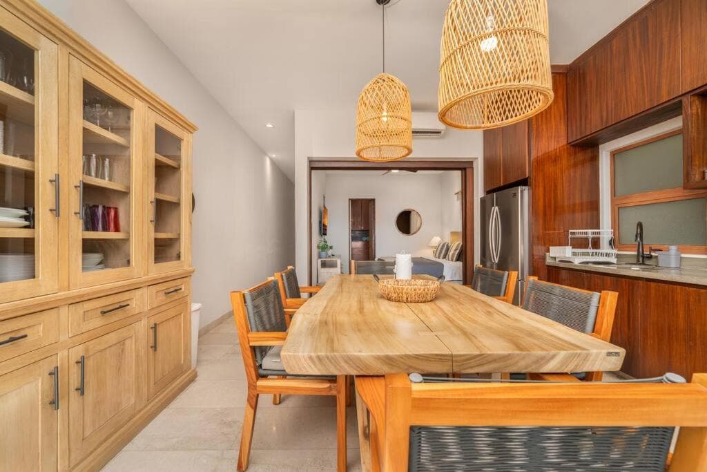 Unique BEACH FRONT condo with concierge — 28