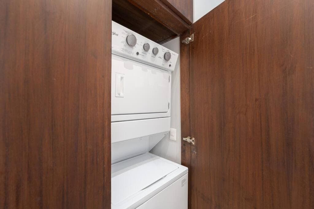 Unique BEACH FRONT condo with concierge — 29