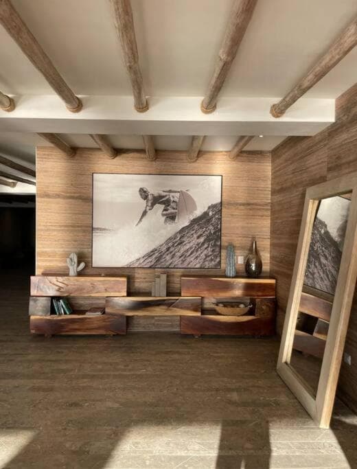 Unique BEACH FRONT condo with concierge — 1