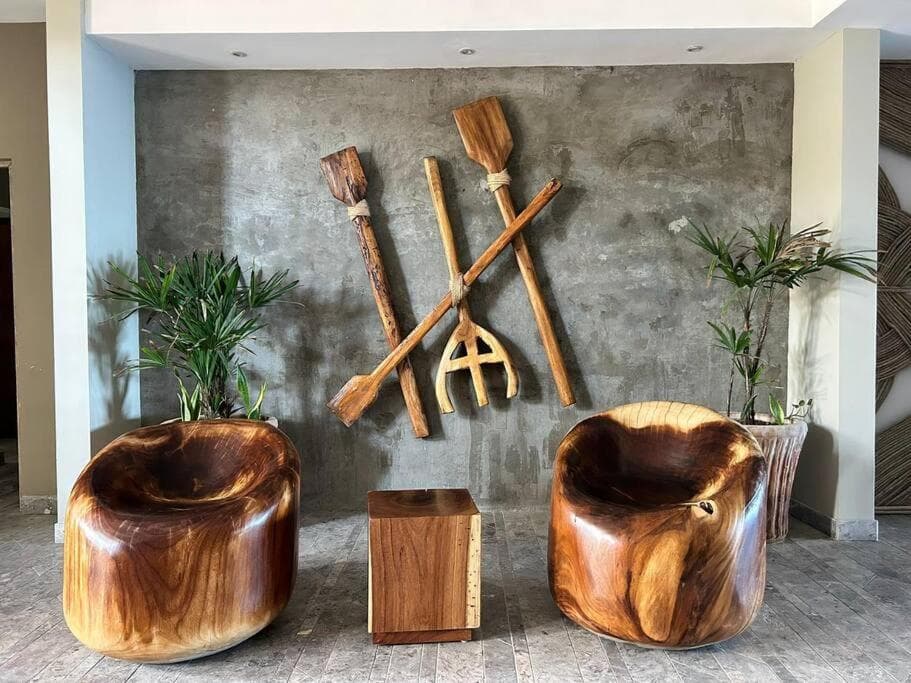 Unique BEACH FRONT condo with concierge — 13
