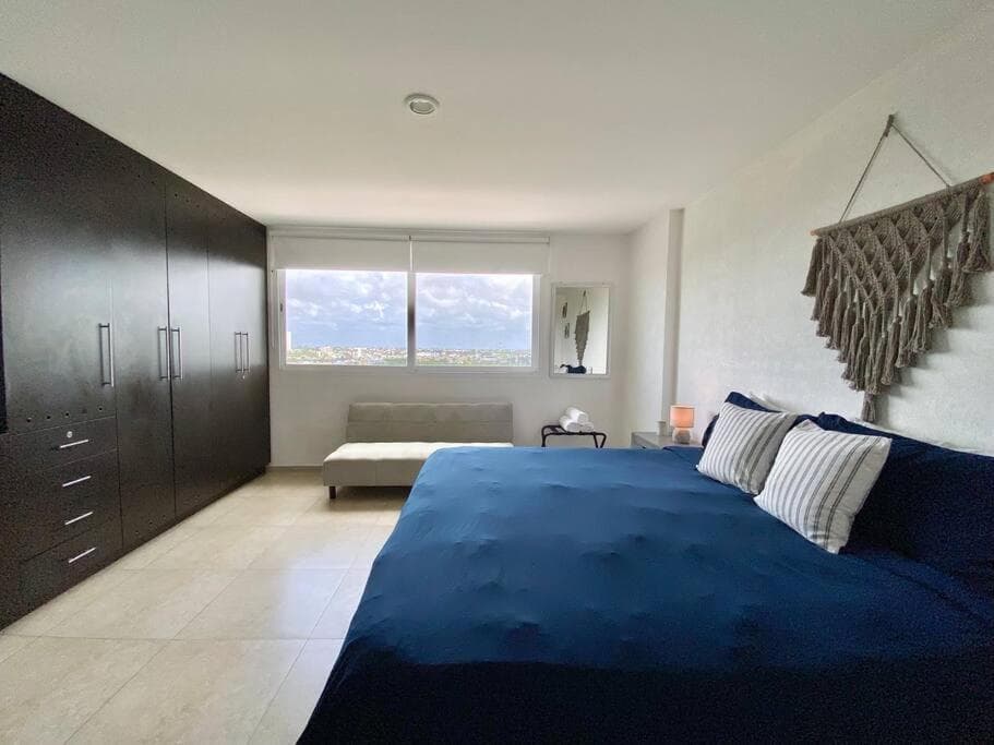 MARINA Beachfront 2 BDR by CASA PARAISO — 4