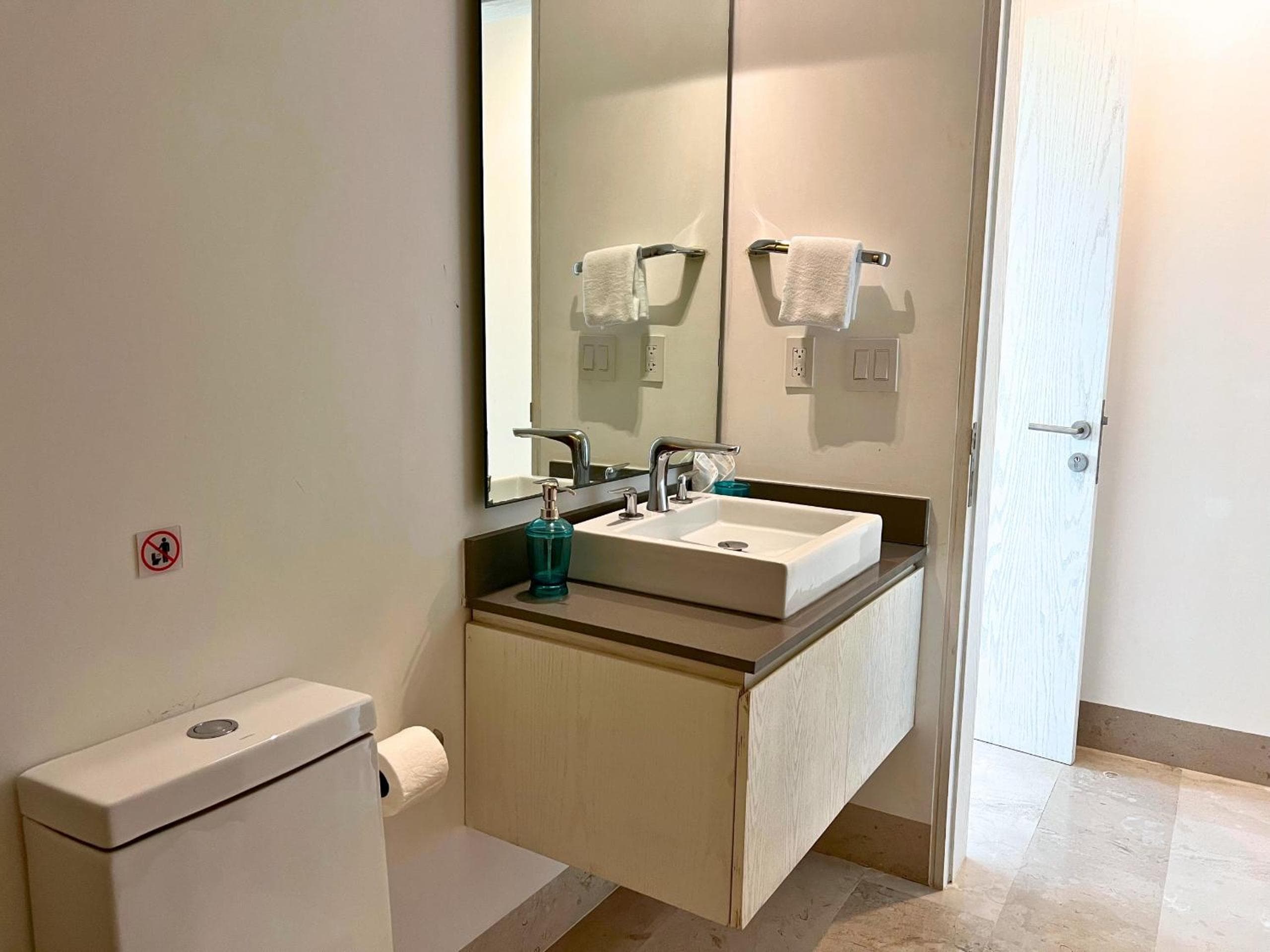 Oceana Luxury Apartment Walk to Beach and Day Club — 11