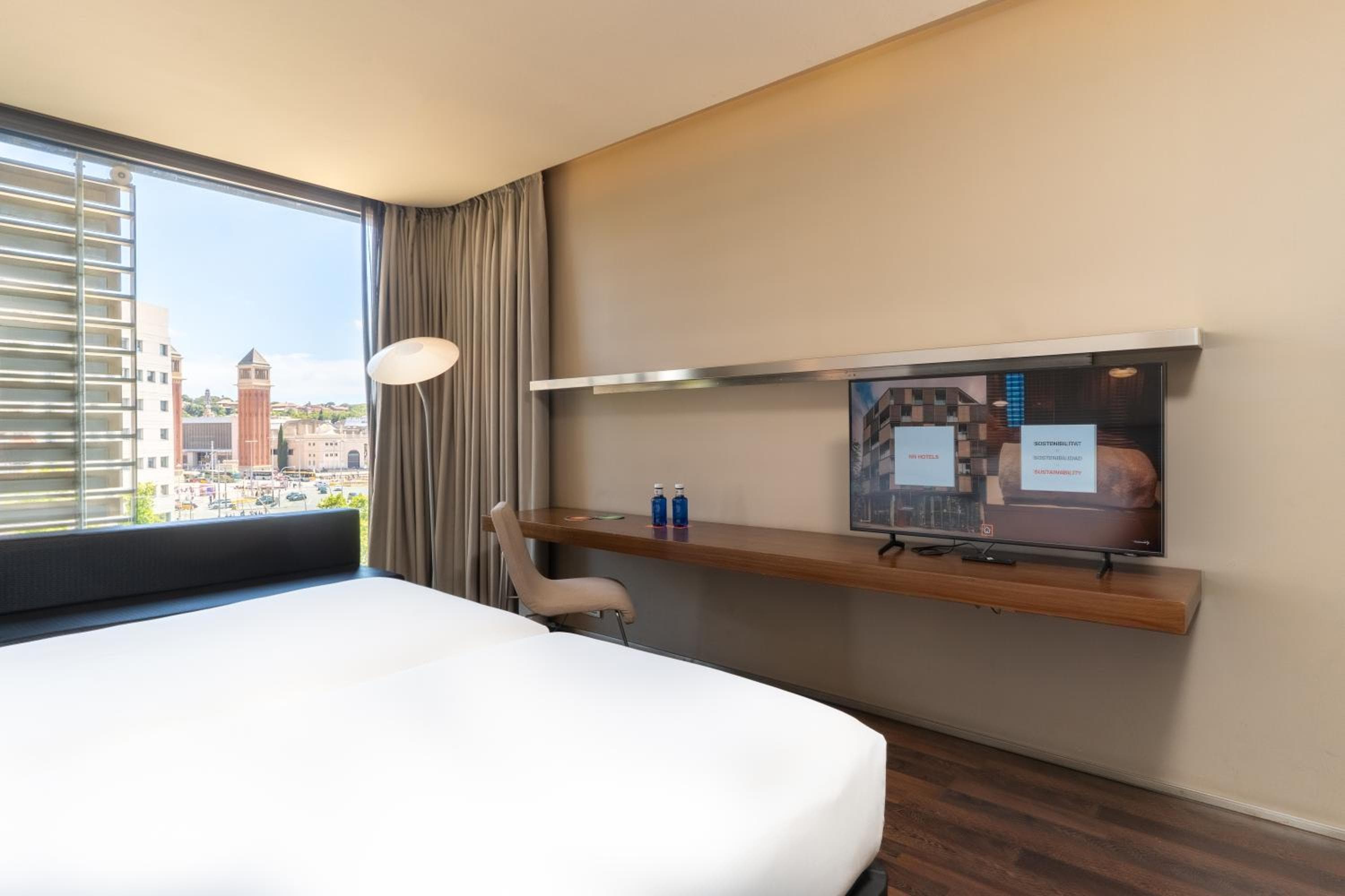 B Hotel — 2