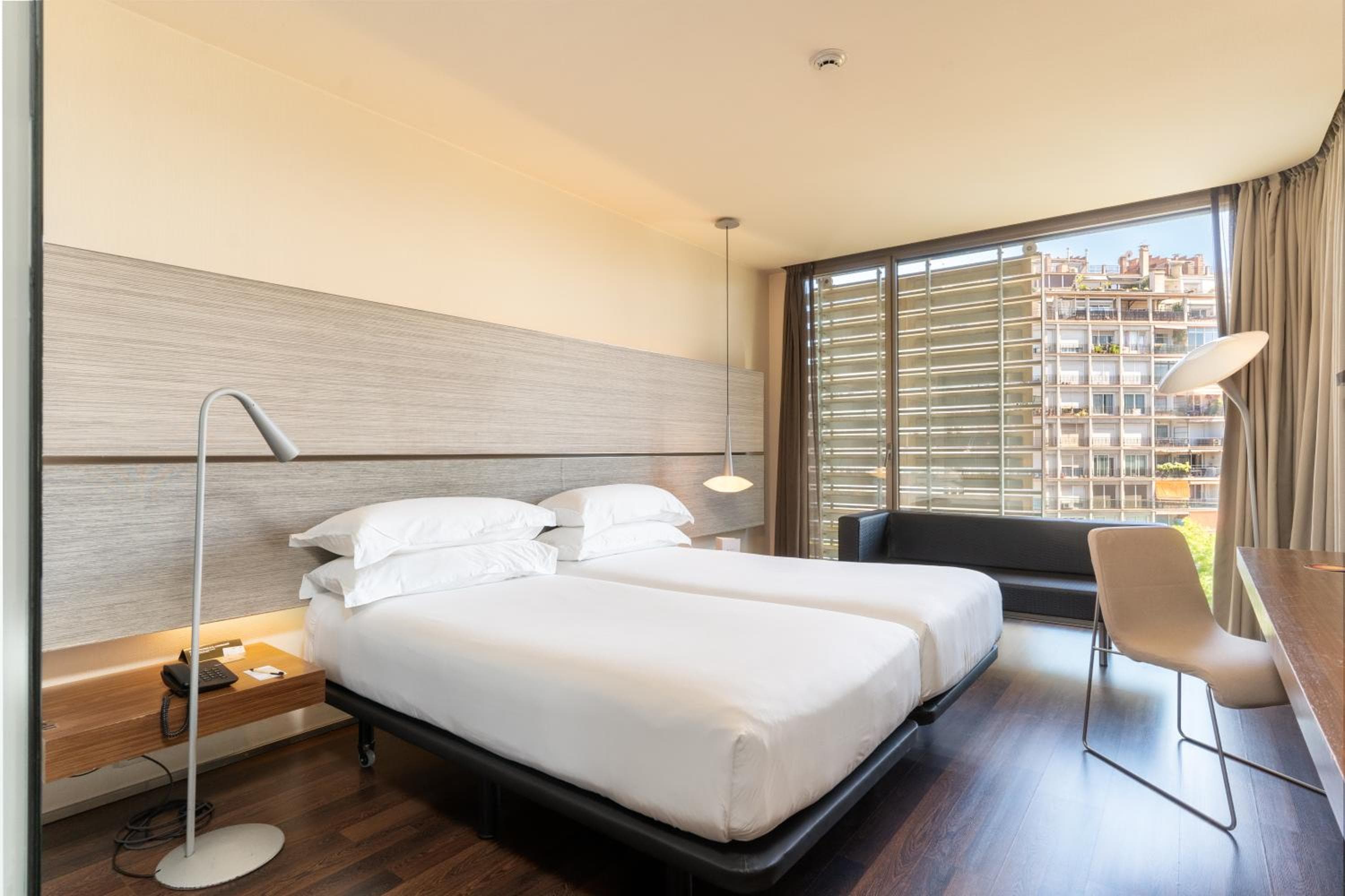 B Hotel — 4