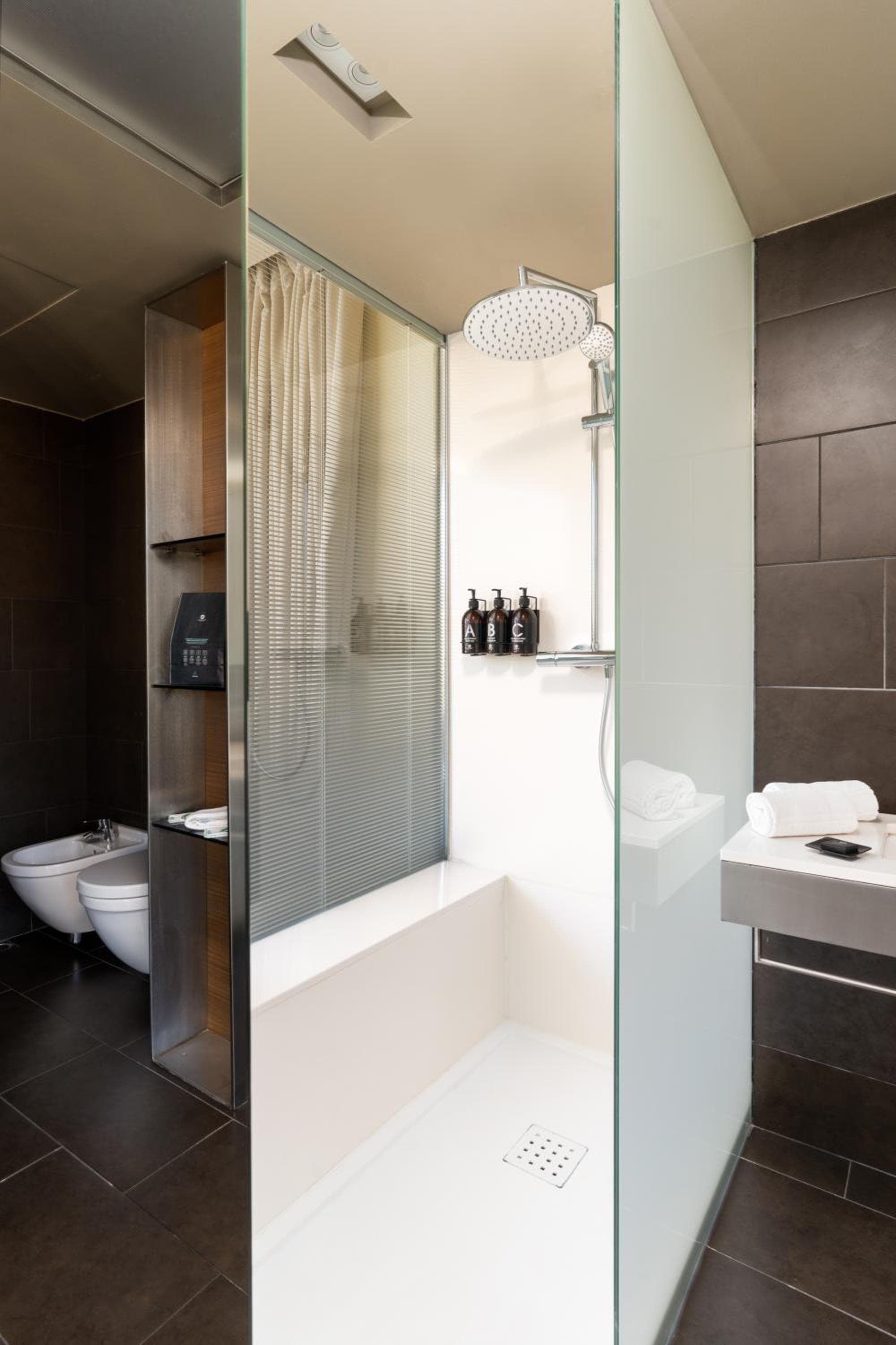 B Hotel — 14