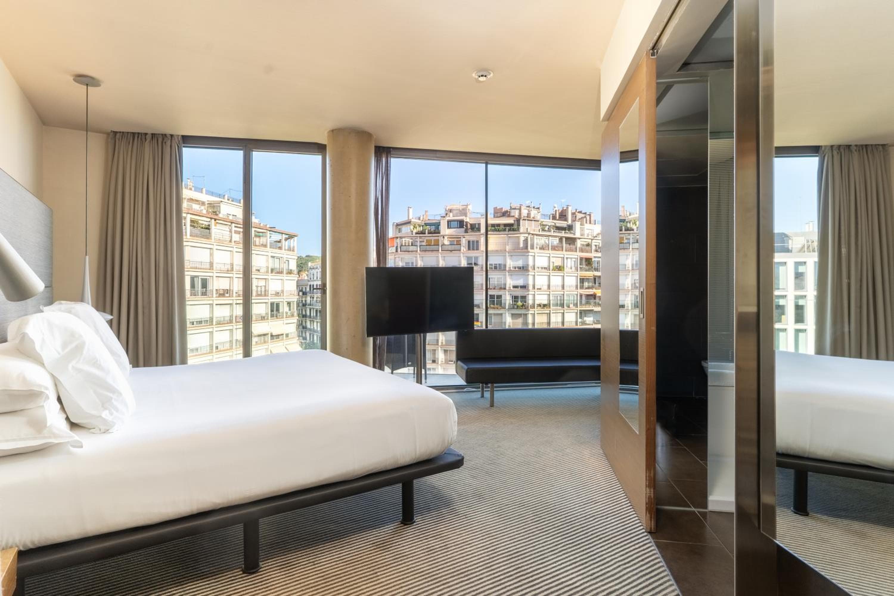 B Hotel — 6
