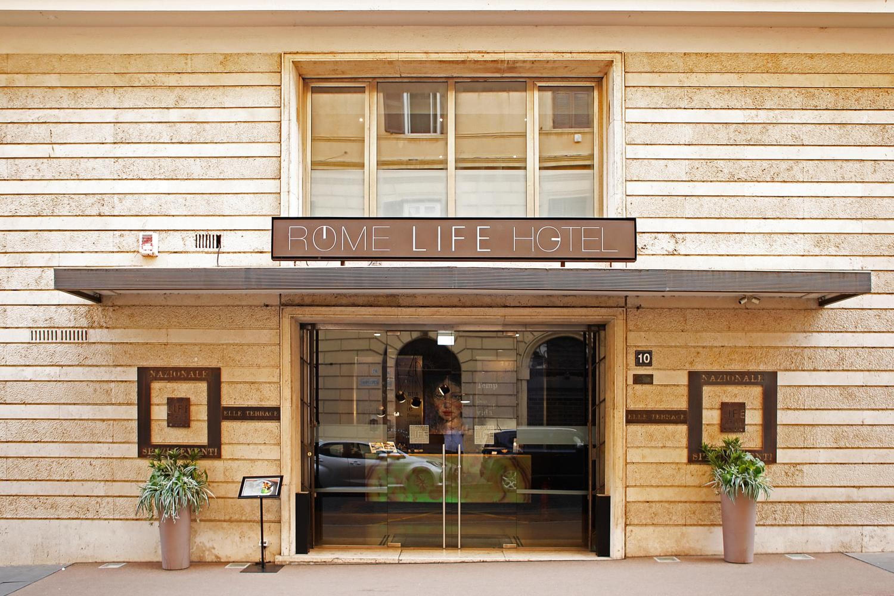 Hotel Roma — 1