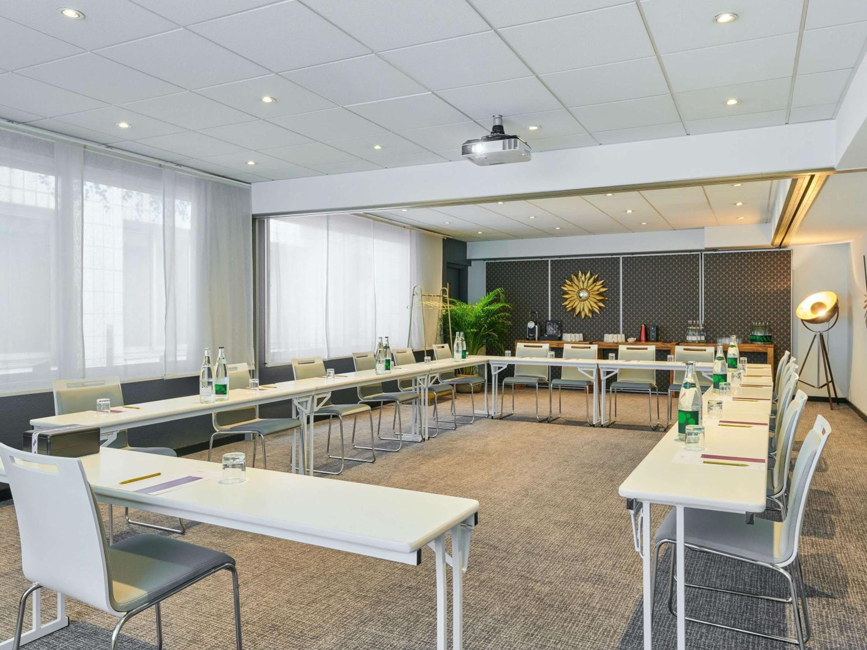 Mercure Paris 15 Porte de Versailles — 14