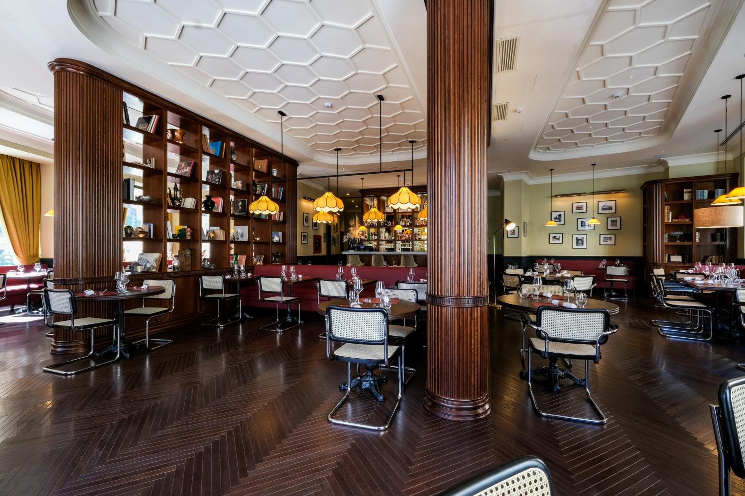 U-Visionary Roma Hotel — 22