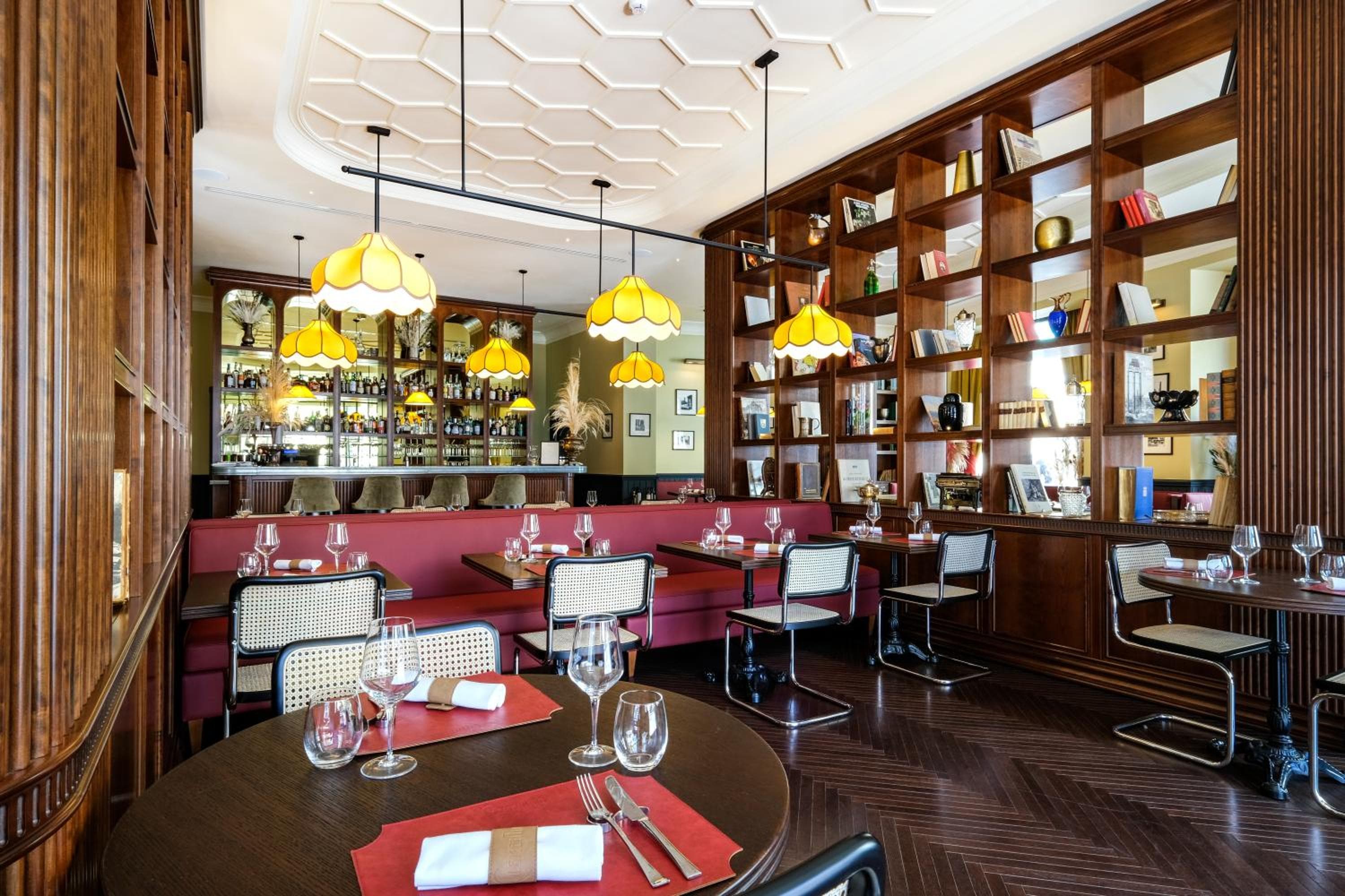 U-Visionary Roma Hotel — 20
