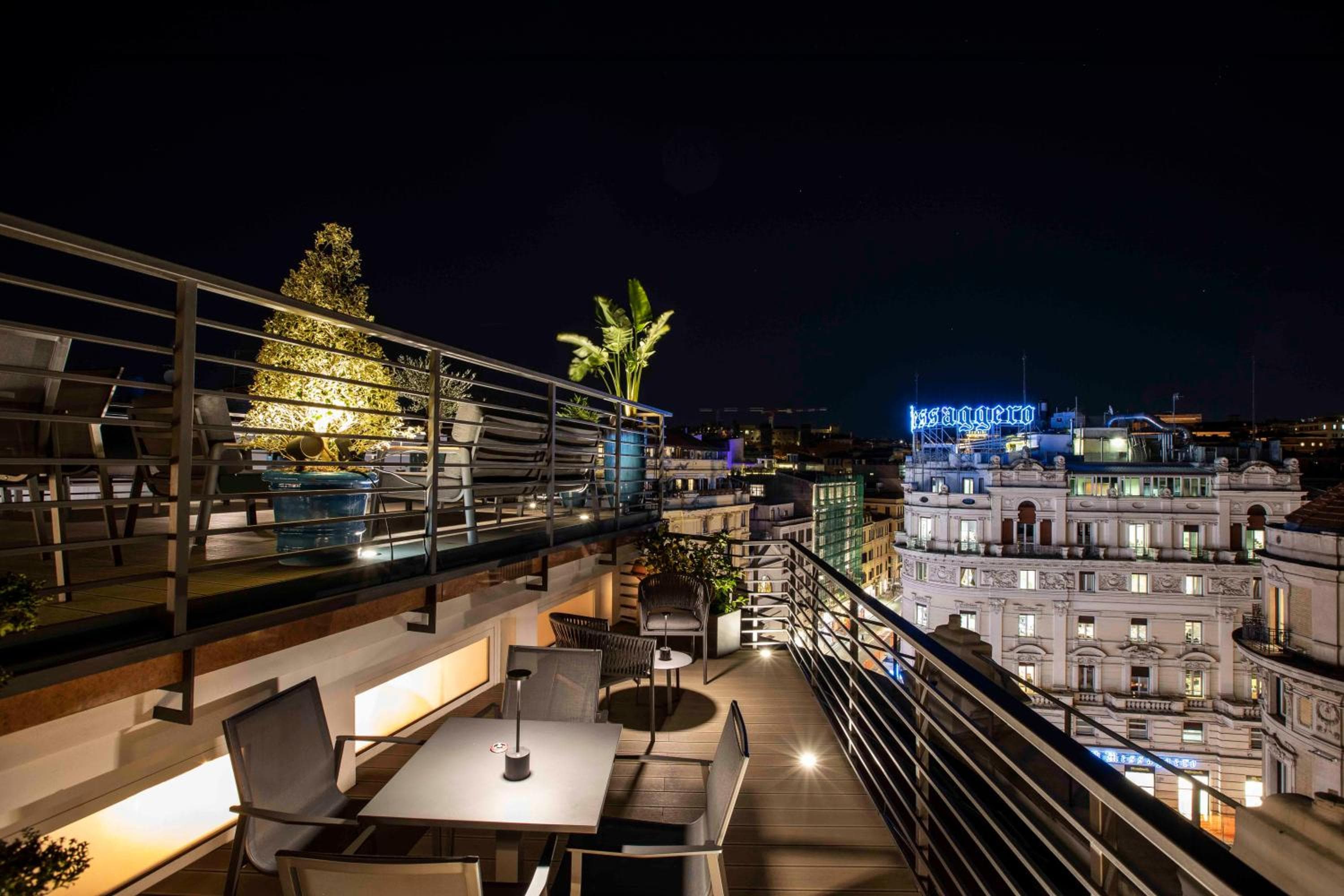 U-Visionary Roma Hotel — 12