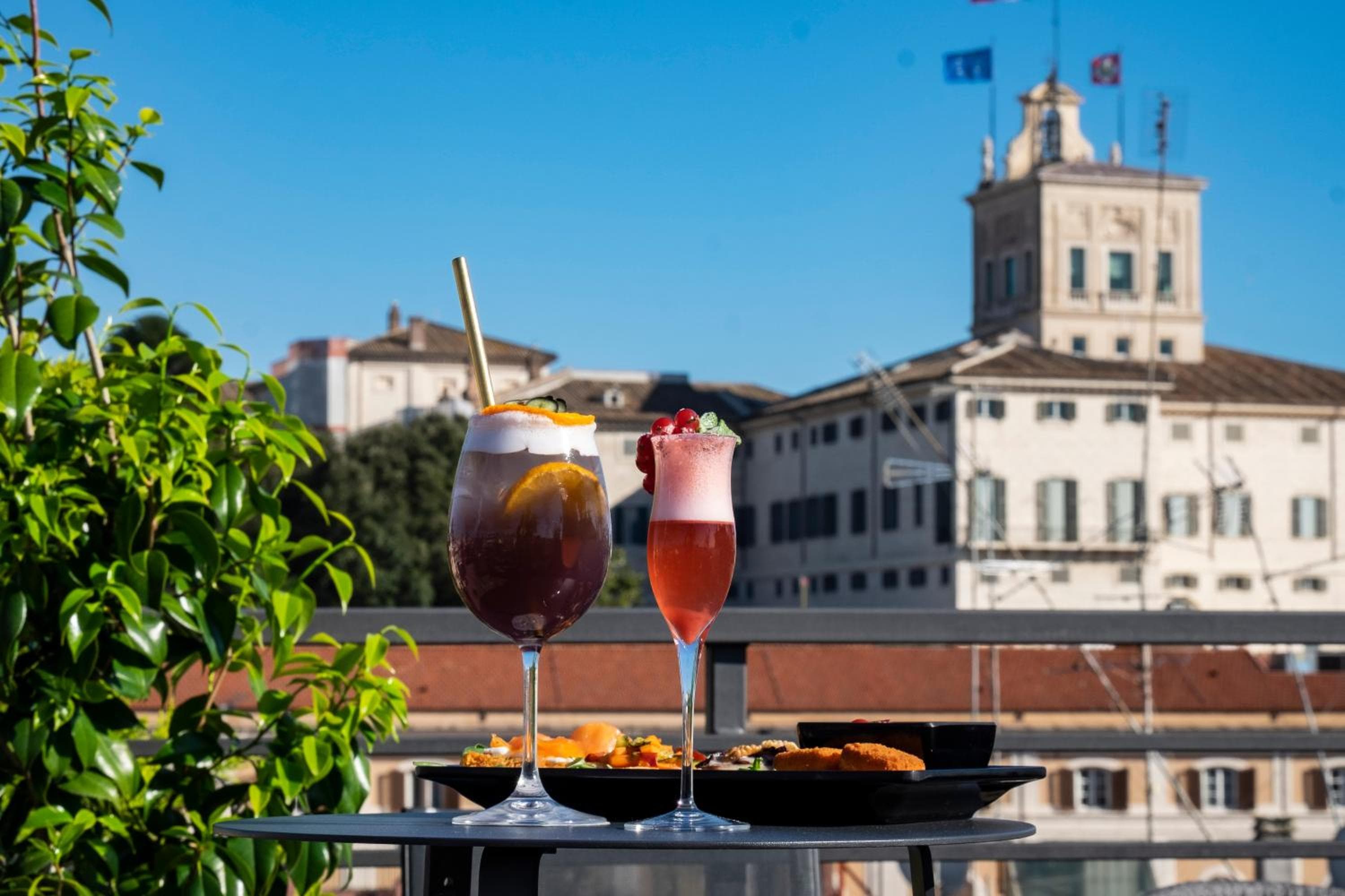U-Visionary Roma Hotel — 11