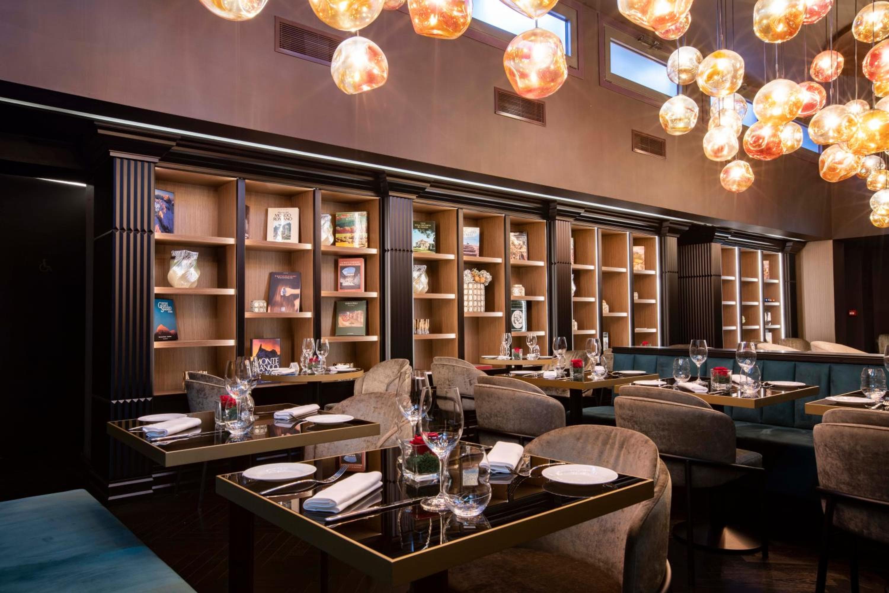 U-Visionary Roma Hotel — 26