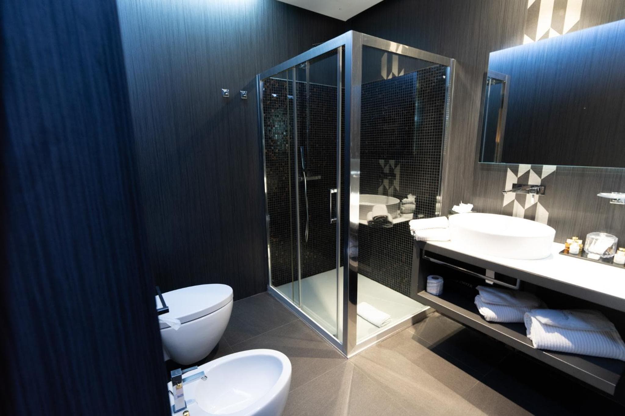 Divina Luxury Hotel — 16