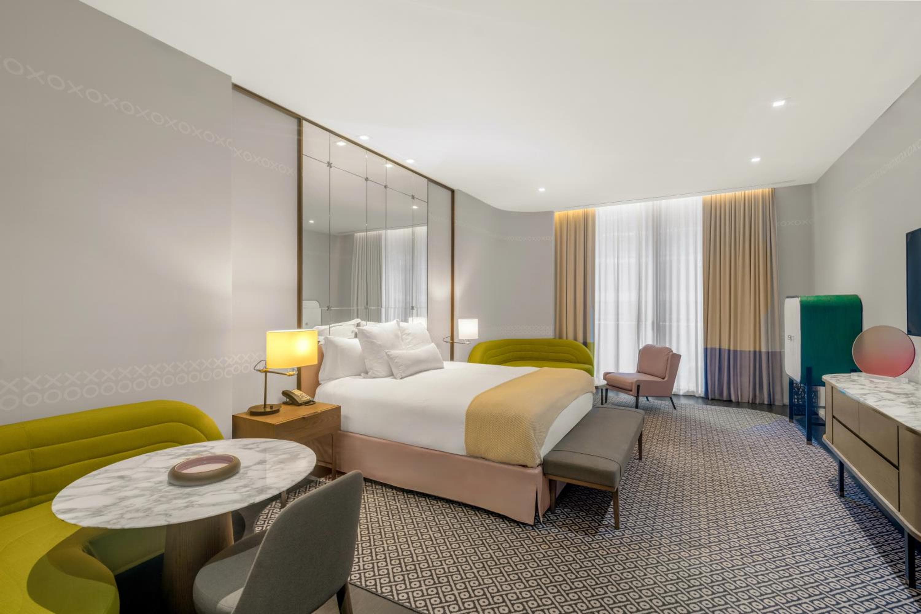 SLS LUX Brickell — 25