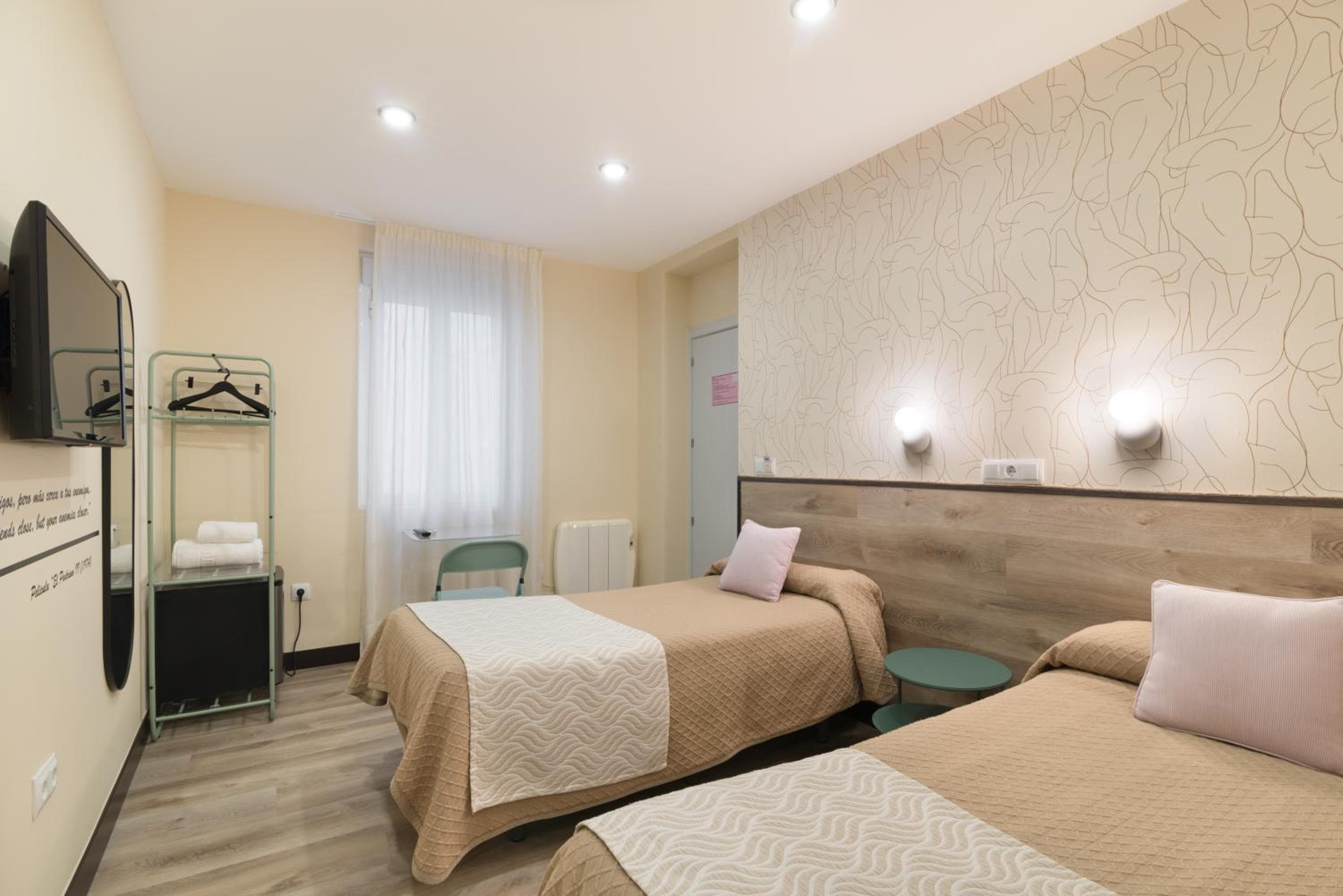 Hostal ArtMadrid — 28