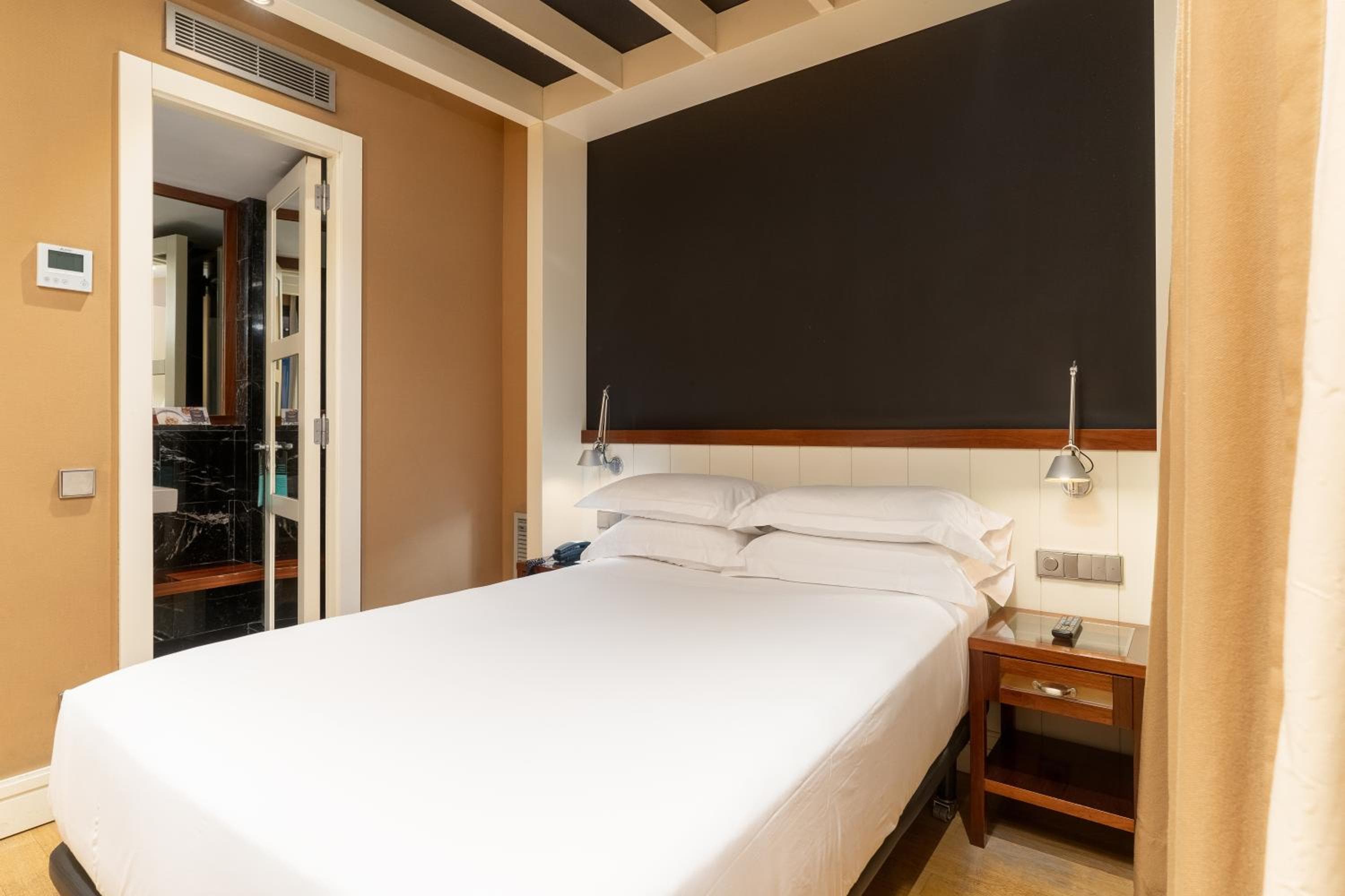 U232 Hotel — 16