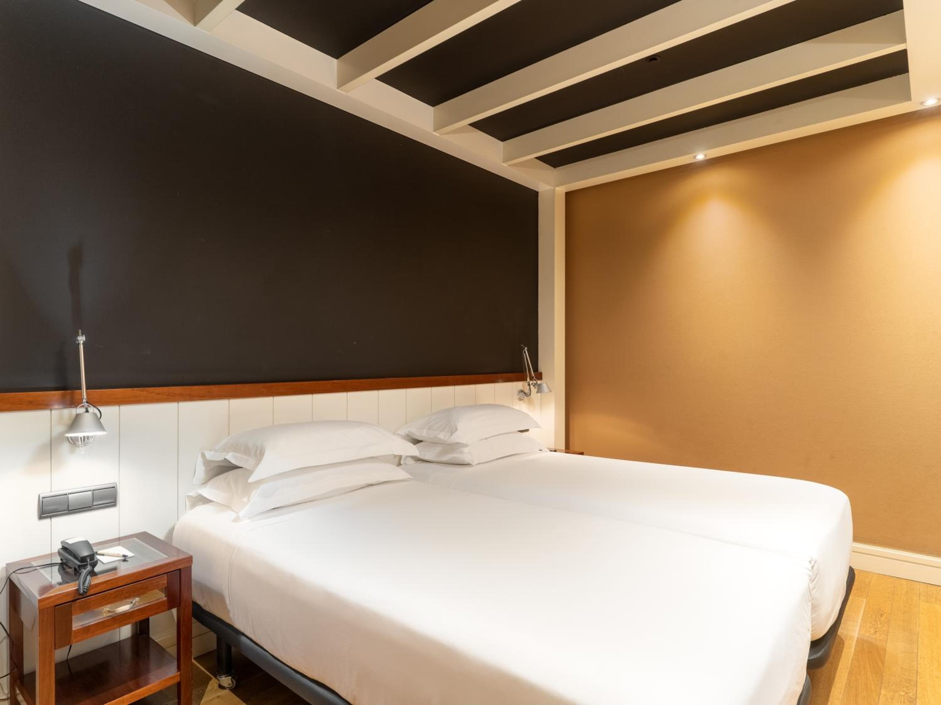 U232 Hotel — 7