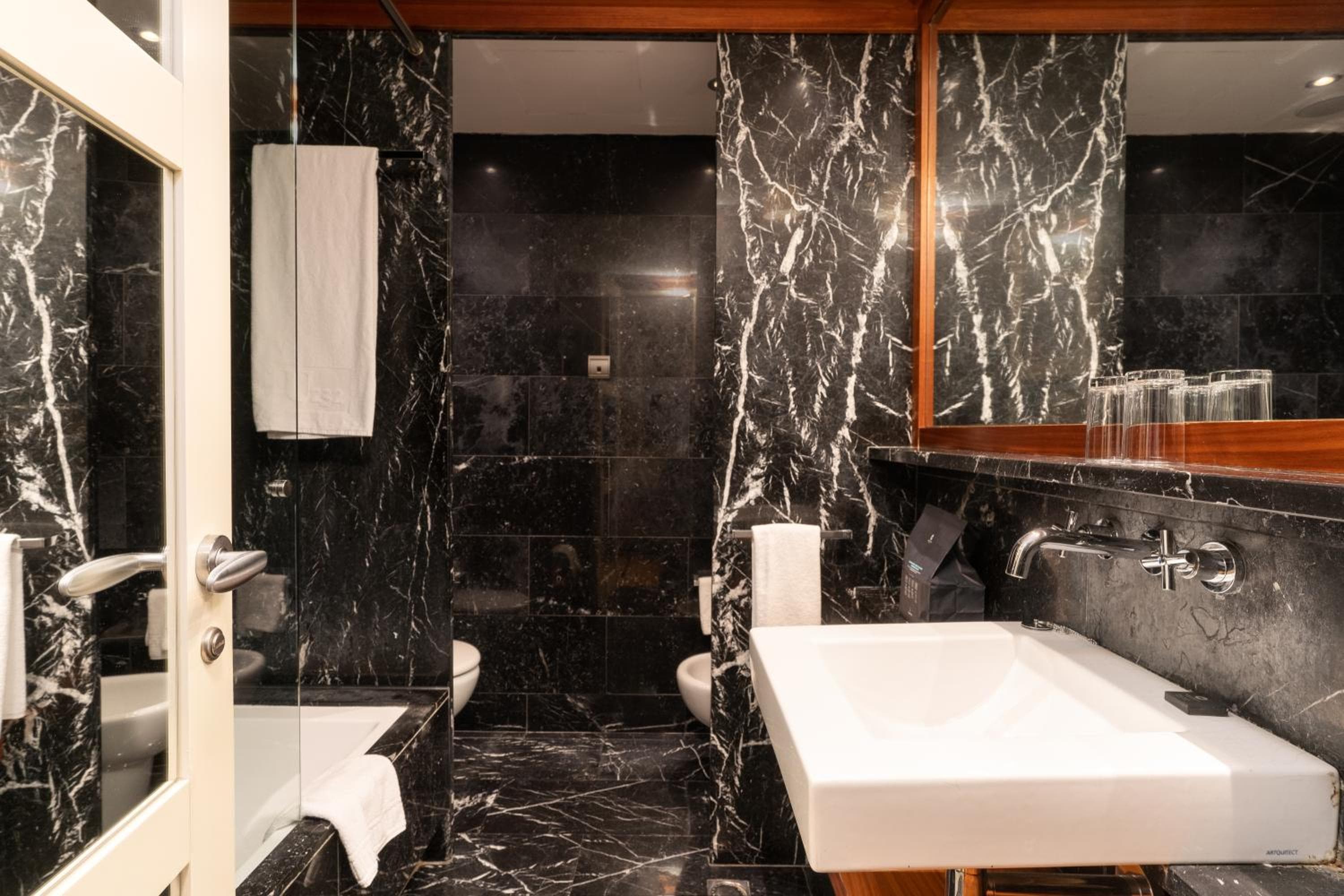 U232 Hotel — 26
