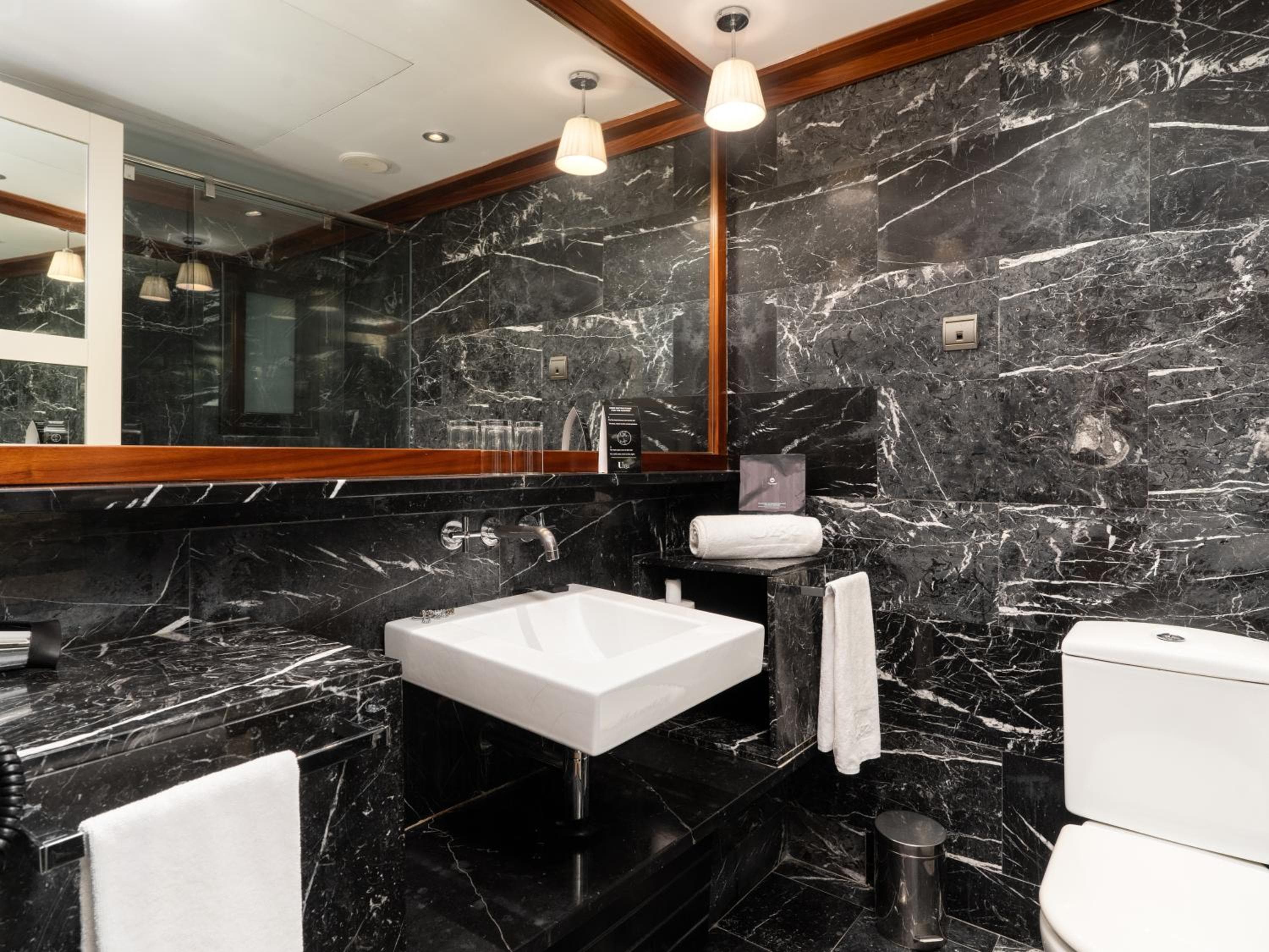 U232 Hotel — 18
