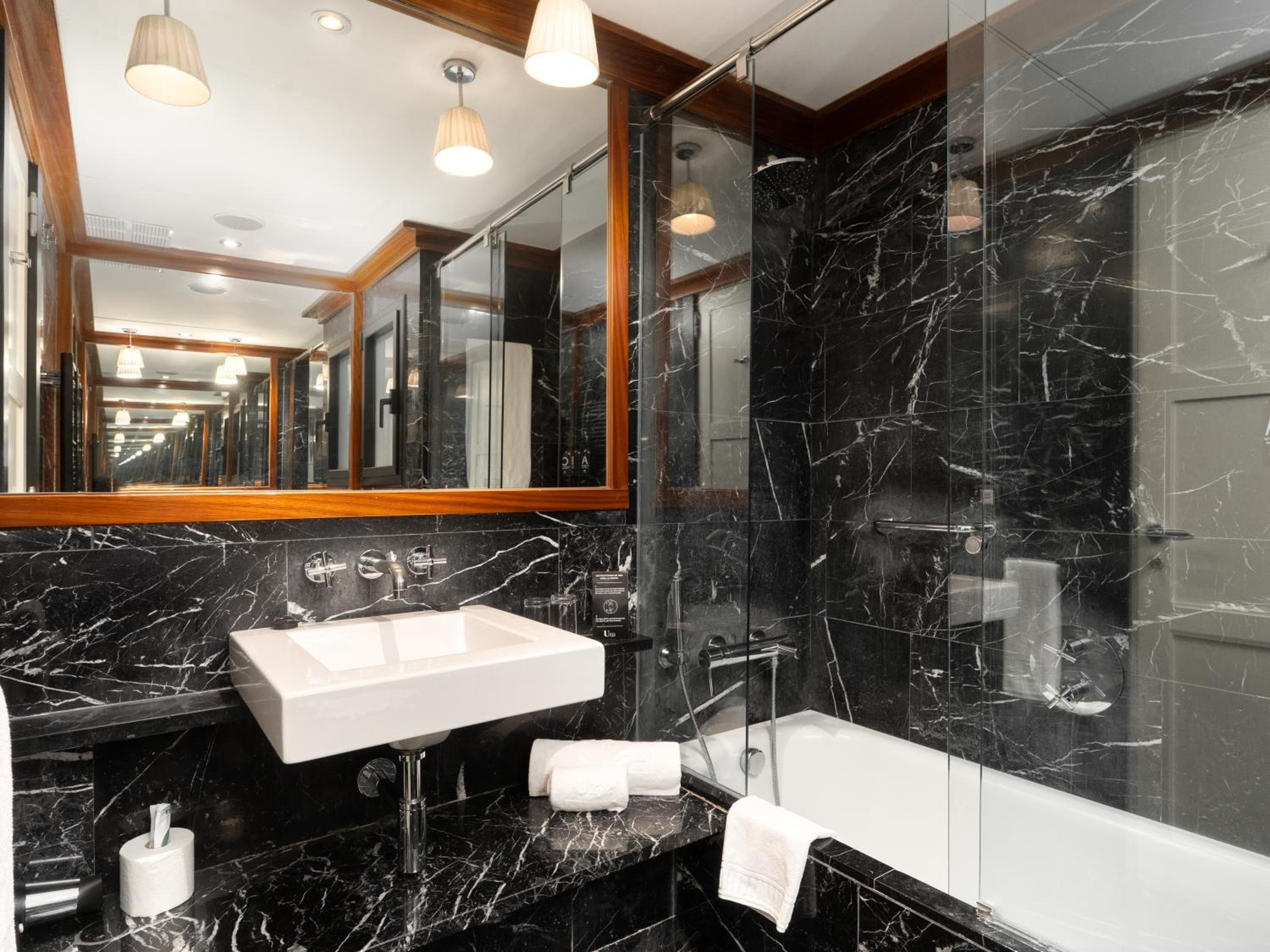 U232 Hotel — 29